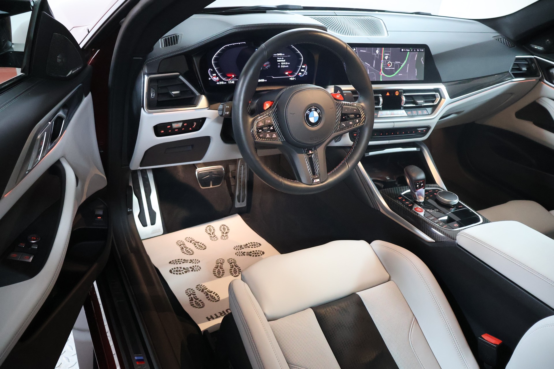 BMW M4 Coupé Competition M xDrive-image-8