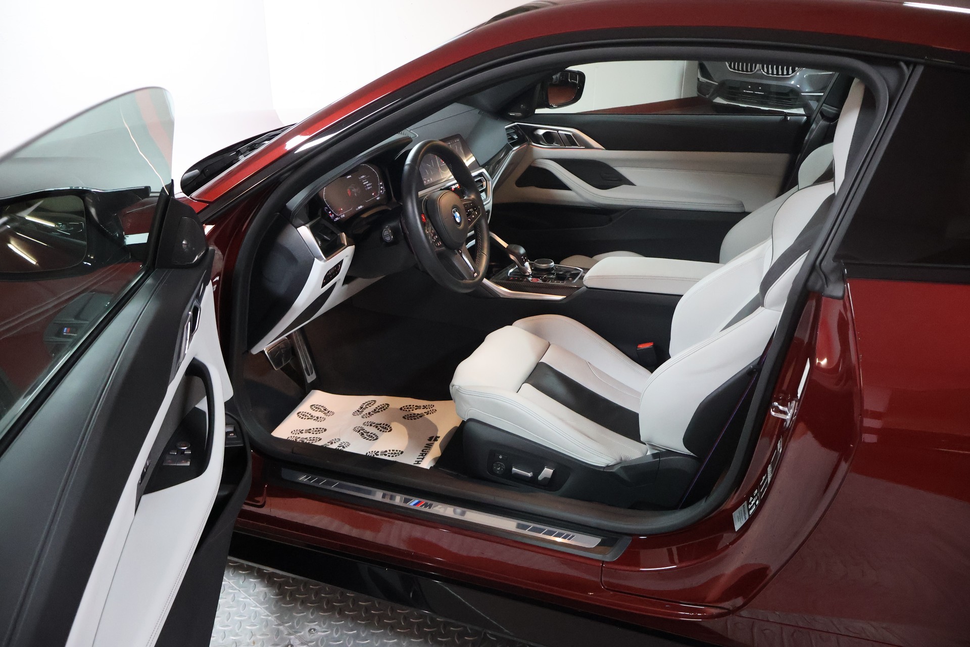 BMW M4 Coupé Competition M xDrive-image-6
