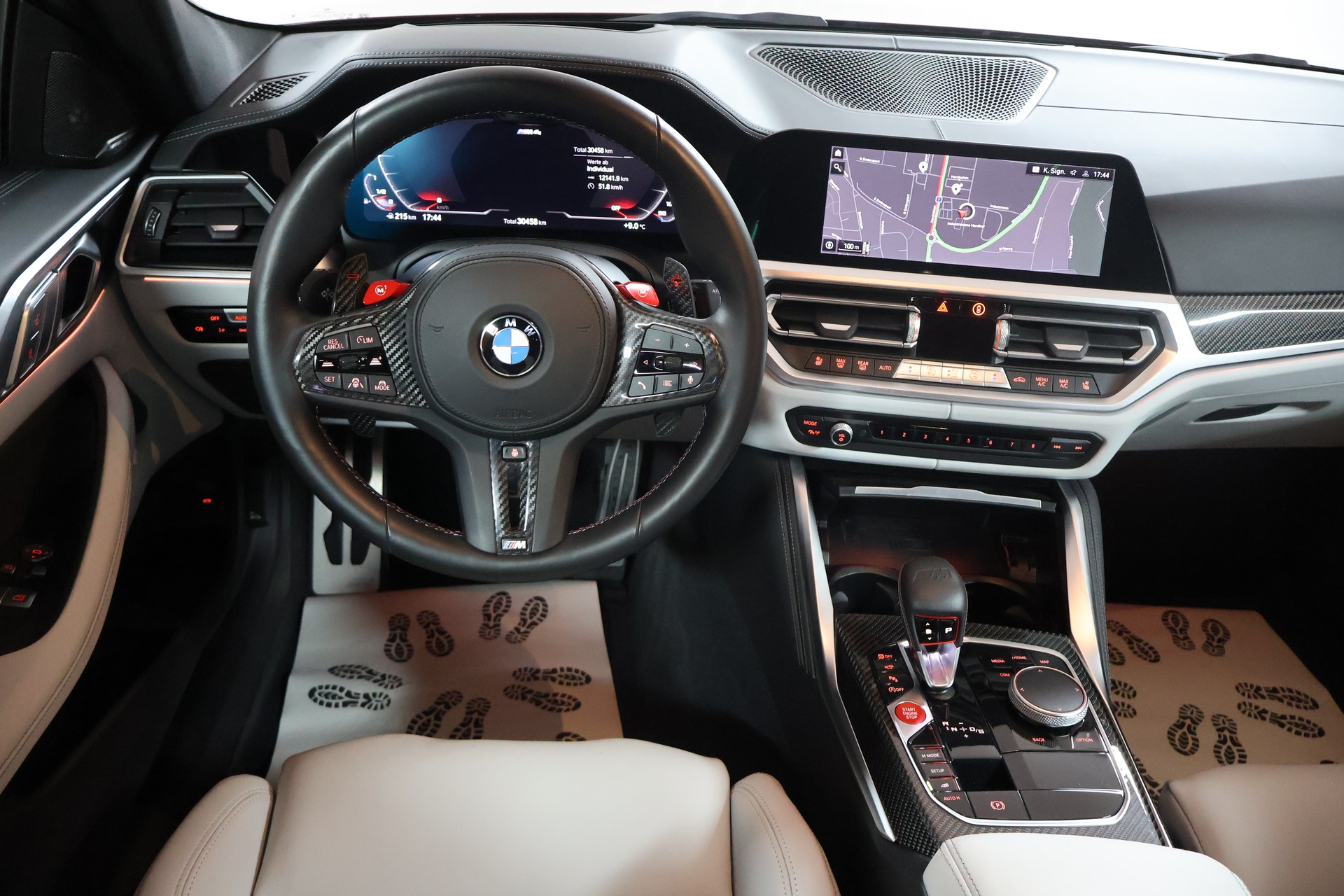 BMW M4 Coupé Competition M xDrive-image-9