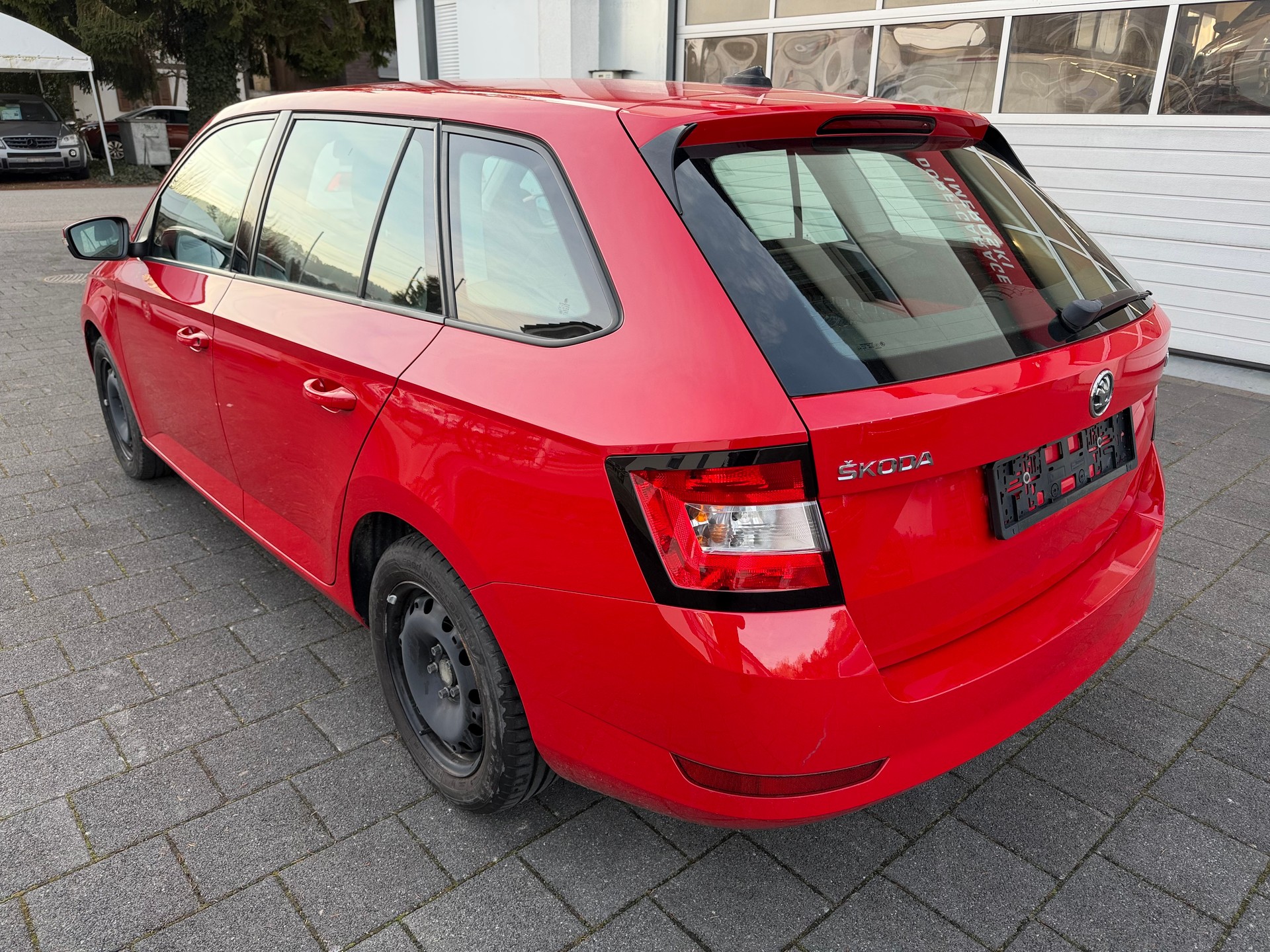SKODA Fabia Combi 1.0 TSI Active-image-5