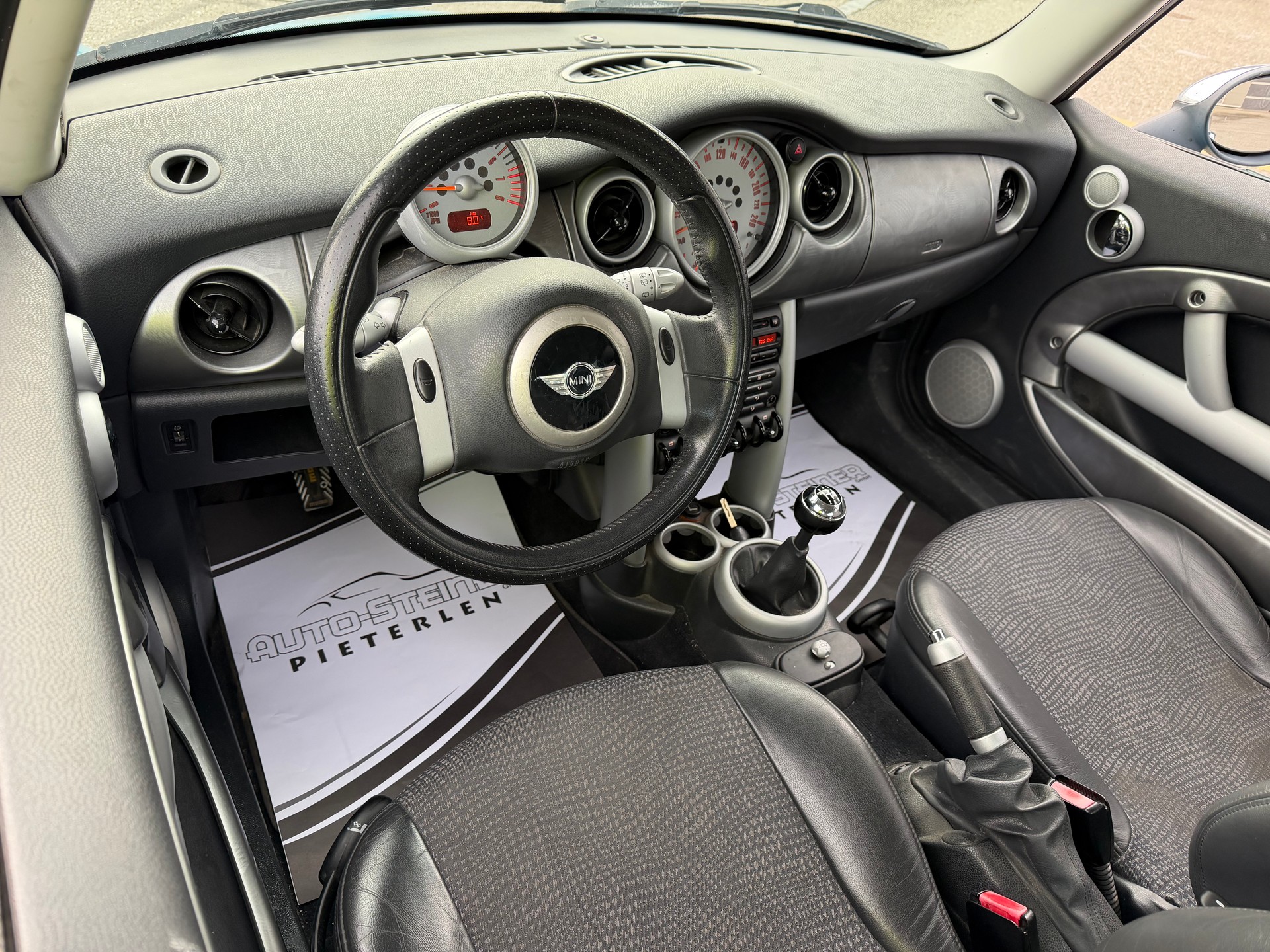 MINI COOPER 1.6 "LÄUFT GUT" LENKUNG NEU. MIT SERVICHEFT + 2 SCHLÜSSEL. ZUM AUFBEREITEN. PREIS NUR 1300.--image-10