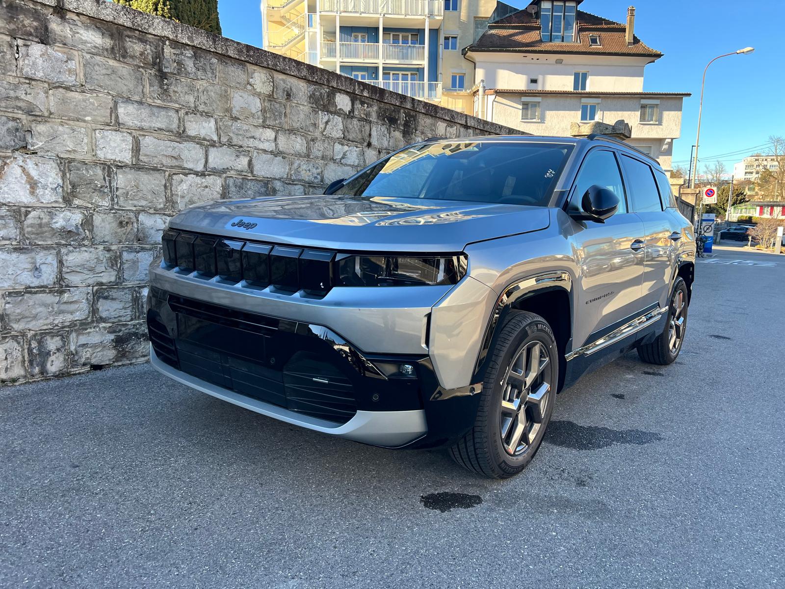 JEEP Compass 1.2 T e-Hybrid First Edition-image-1