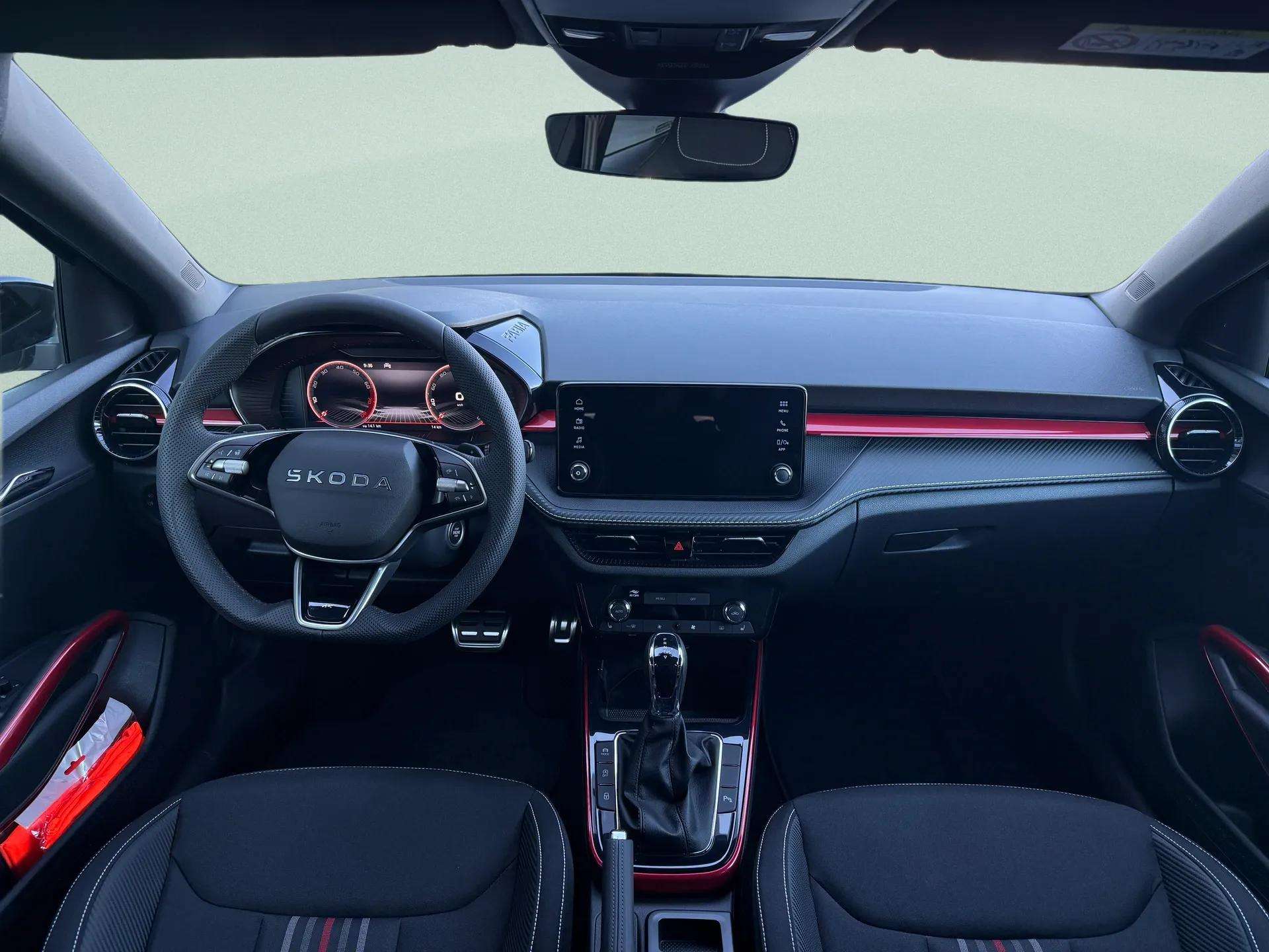 SKODA Fabia 1.0 TSI Monte Carlo DSG-image-12