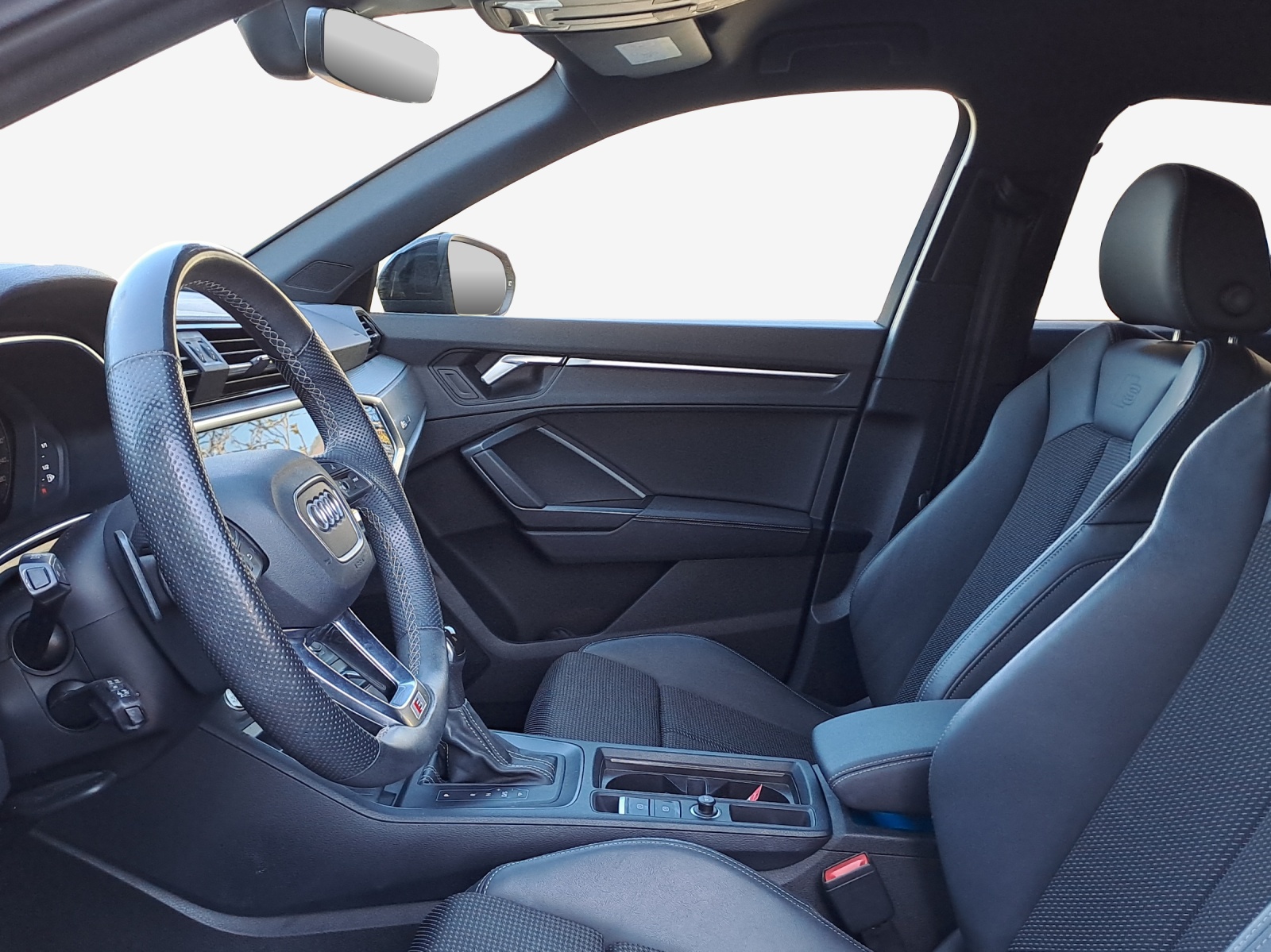 AUDI Q3 35 TFSI S line Attraction S-tronic-image-7