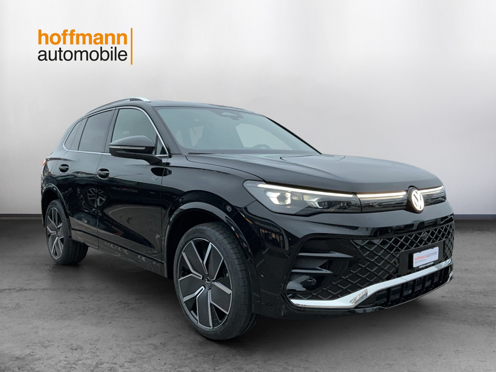 VW Tiguan 2.0 TSI DSG R-Line Plus 4Motion-image-2