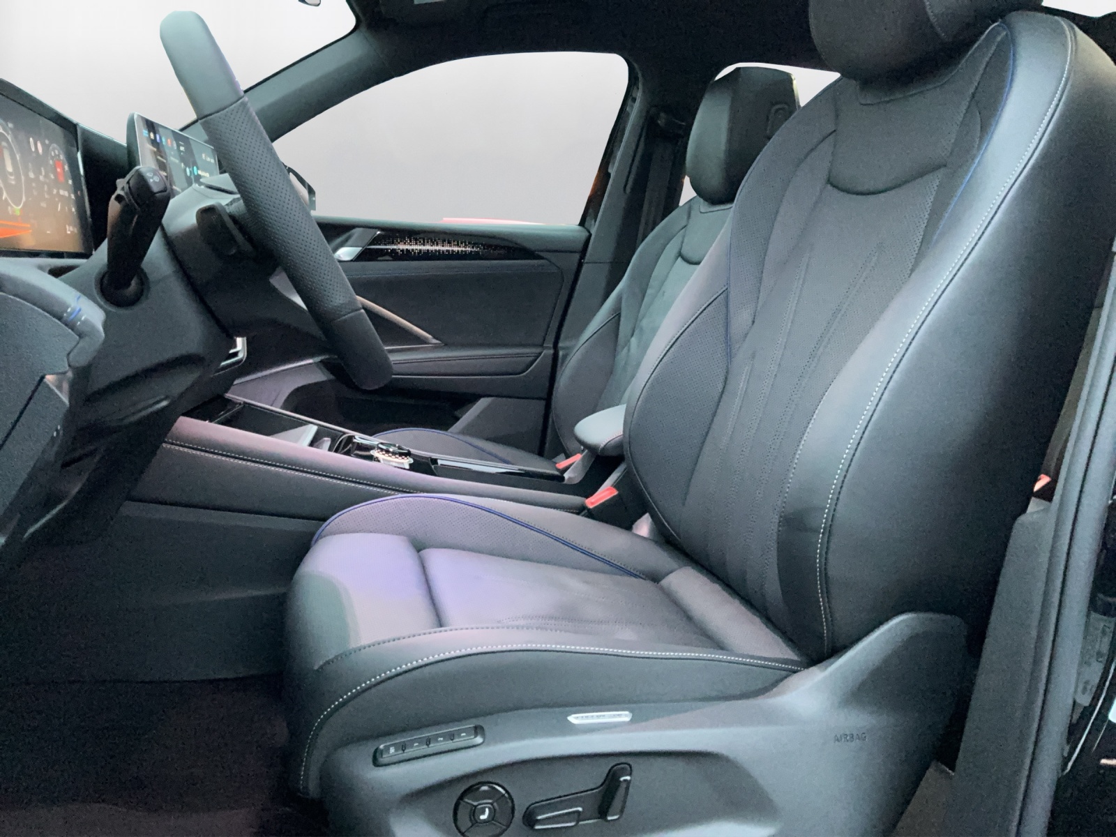 VW Tiguan 2.0 TSI DSG R-Line Plus 4Motion-image-9