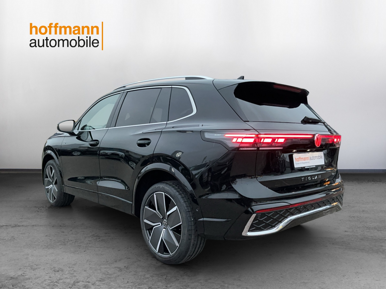 VW Tiguan 2.0 TSI DSG R-Line Plus 4Motion-image-5