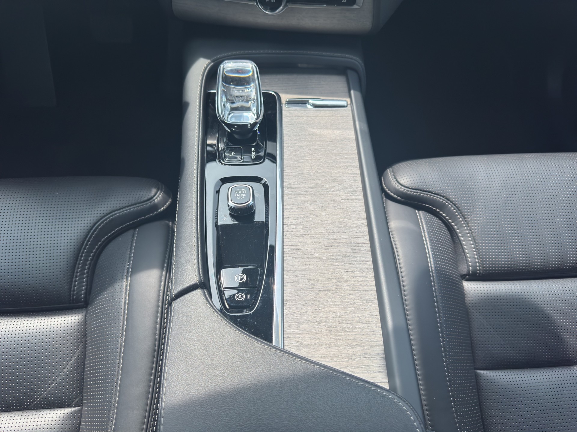 VOLVO XC90 2.0 T8 TE Ultimate Dark 7P. eAWD-image-13