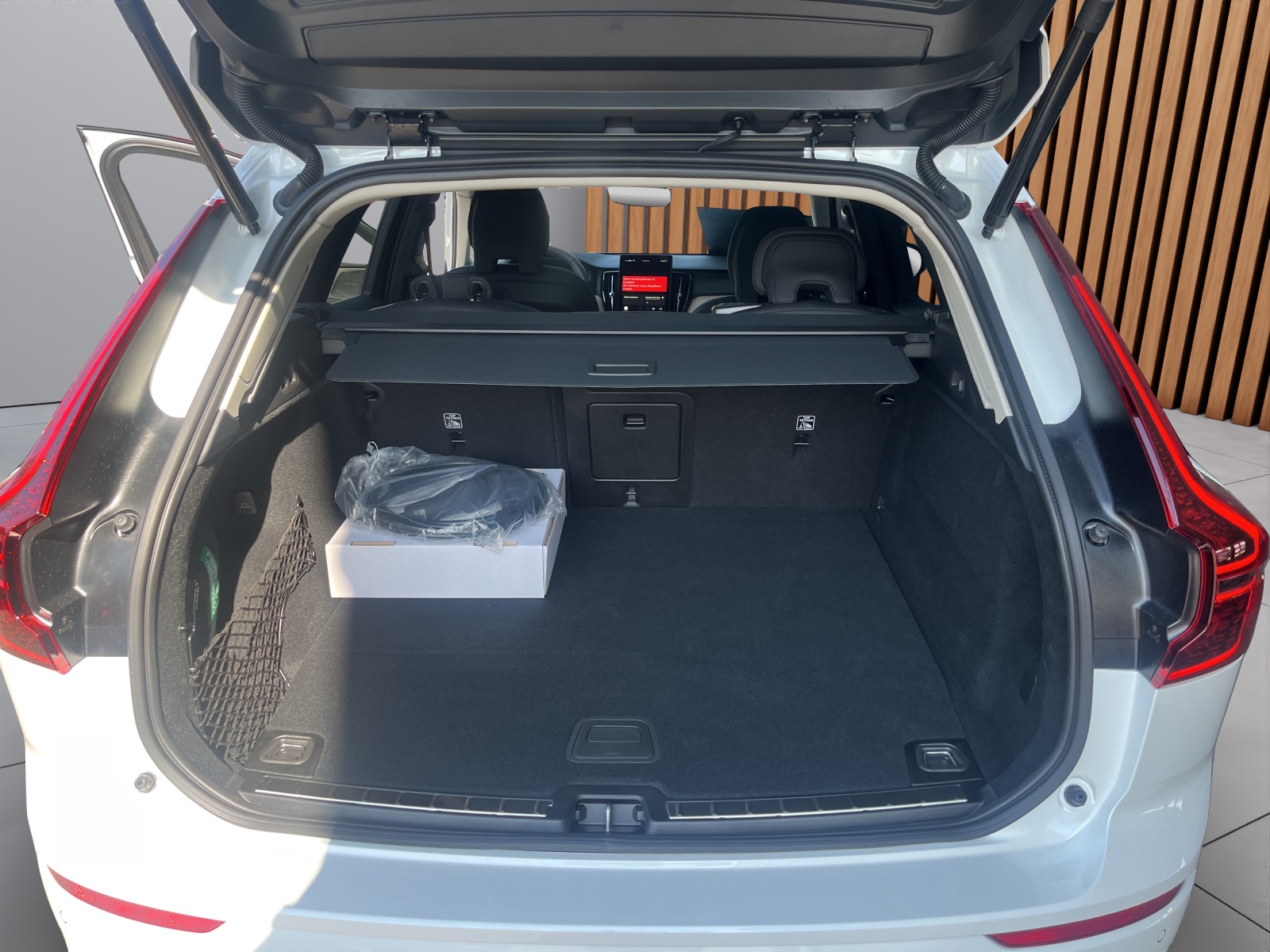 VOLVO XC60 2.0 T6 TE Ultra Dark eAWD-image-17