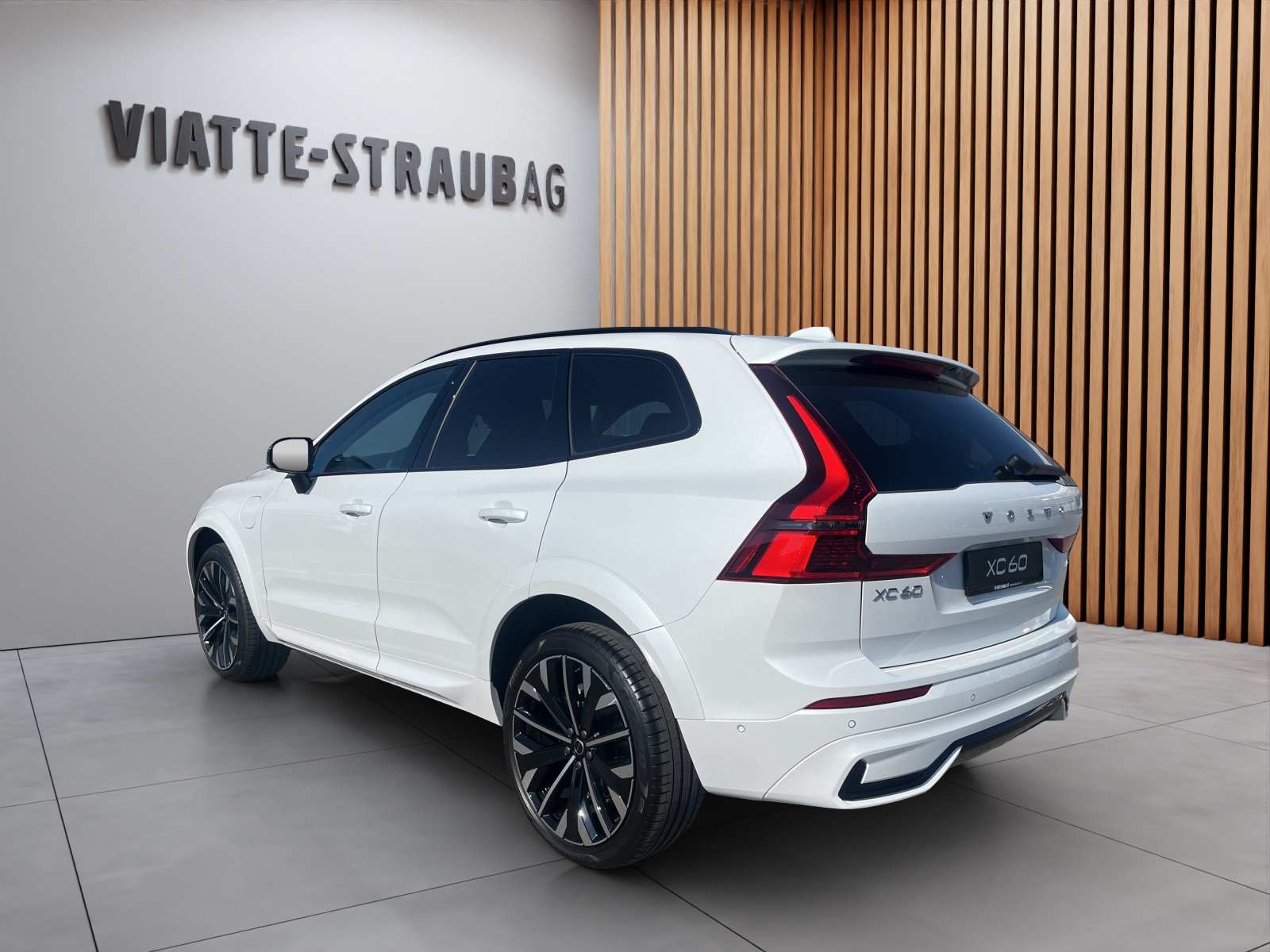 VOLVO XC60 2.0 T6 TE Ultra Dark eAWD-image-2
