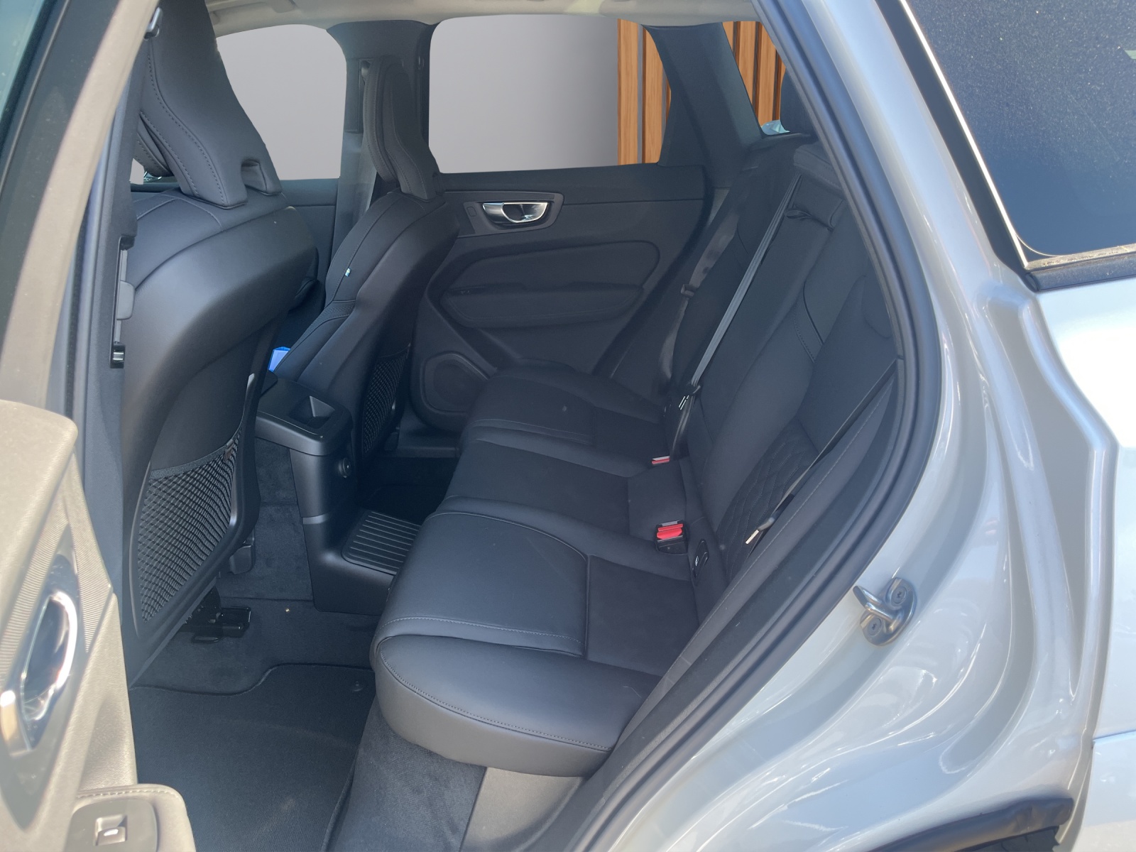 VOLVO XC60 2.0 T6 TE Ultra Dark eAWD-image-9