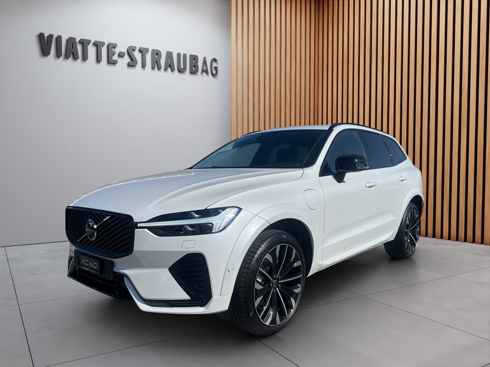 VOLVO XC60 2.0 T6 TE Ultra Dark eAWD-image-0