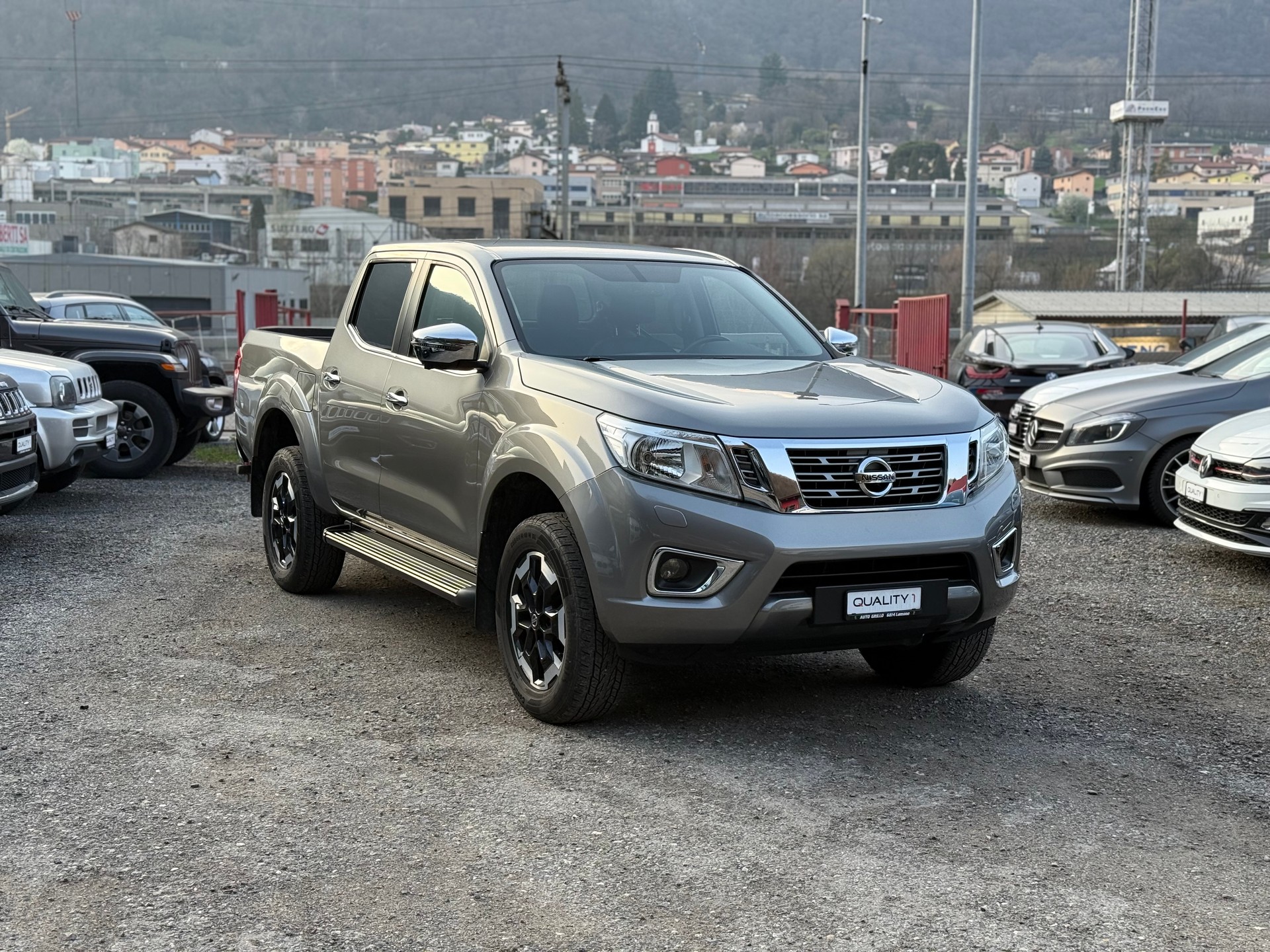 NISSAN Navara Double Cab Tekna 2.3 dCi 4WD-image-1