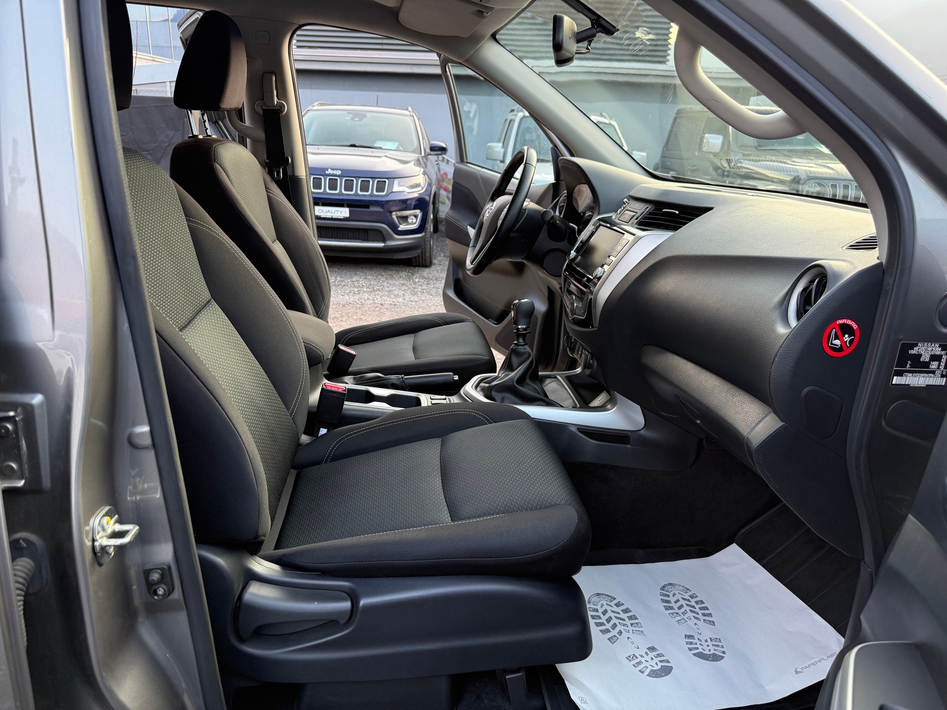 NISSAN Navara Double Cab Tekna 2.3 dCi 4WD-image-5