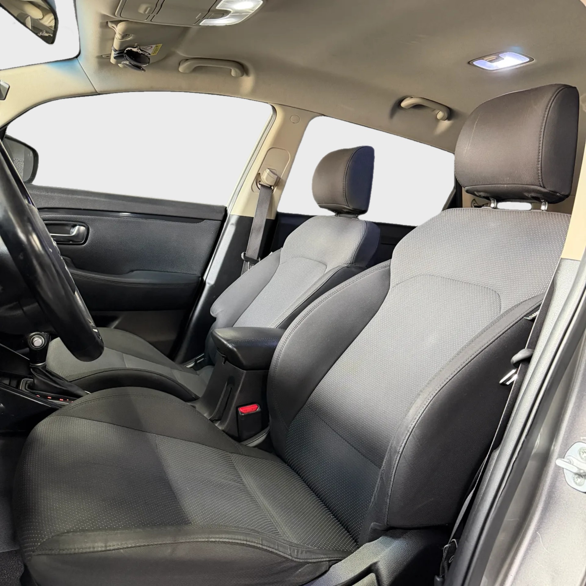 KIA Carens 1.7 CRDi Trend DCT-image-7