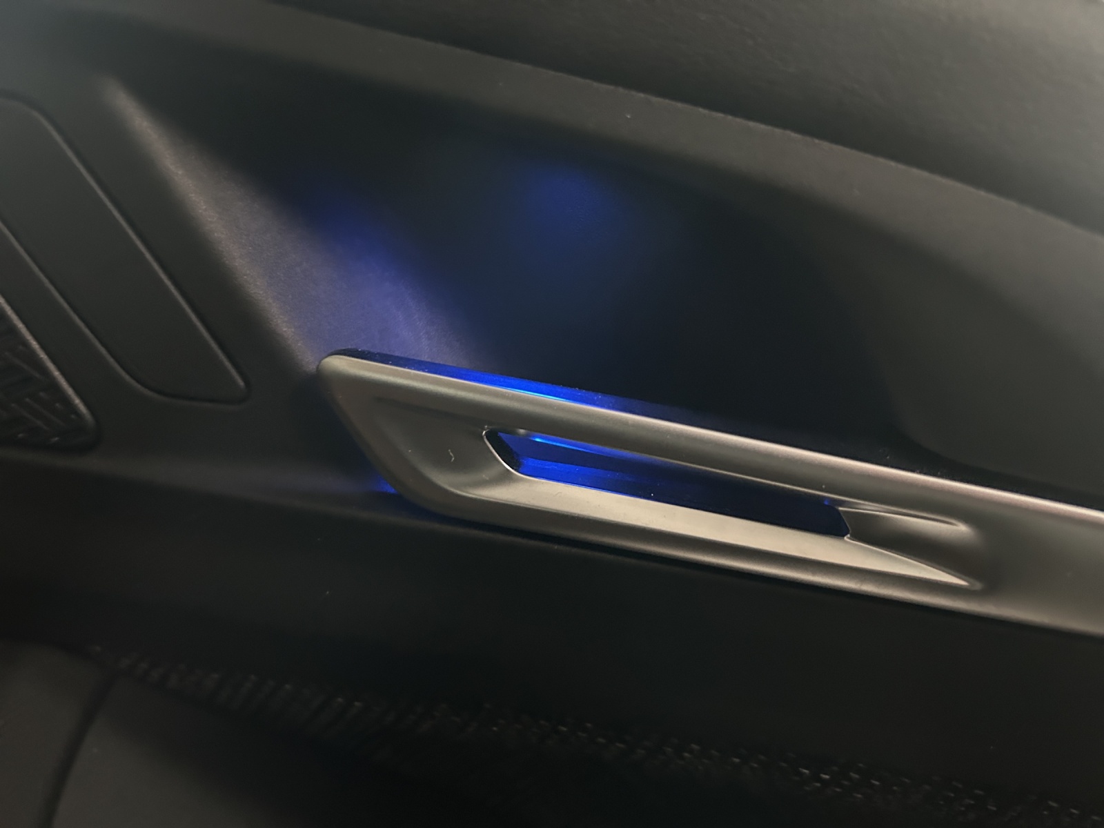 BMW 223d Active Tourer xDrive DKG-image-25