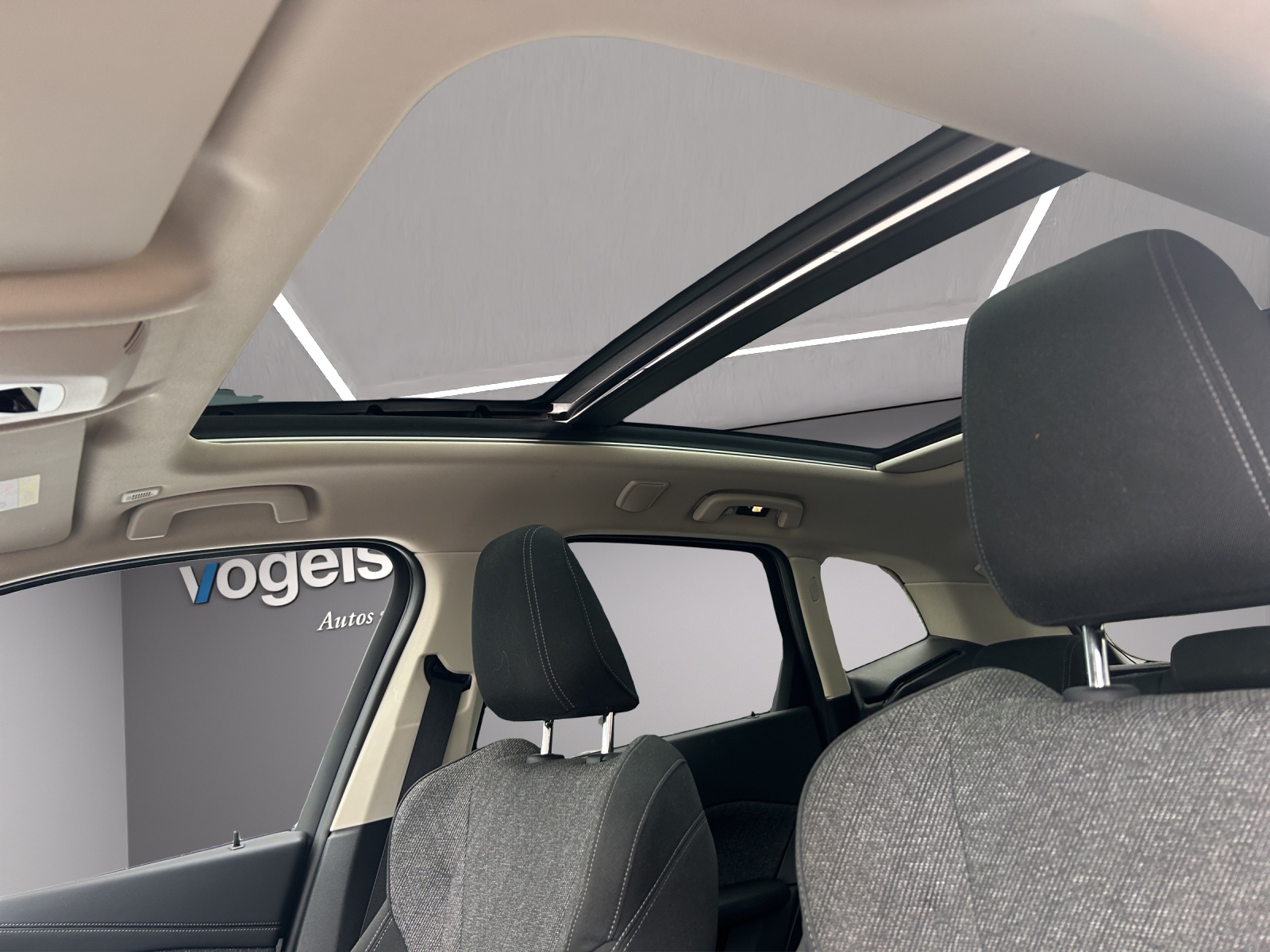 BMW 223d Active Tourer xDrive DKG-image-17