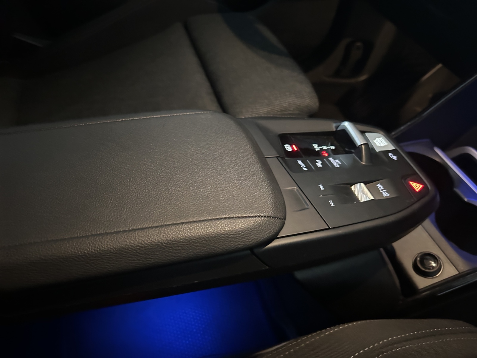 BMW 223d Active Tourer xDrive DKG-image-24