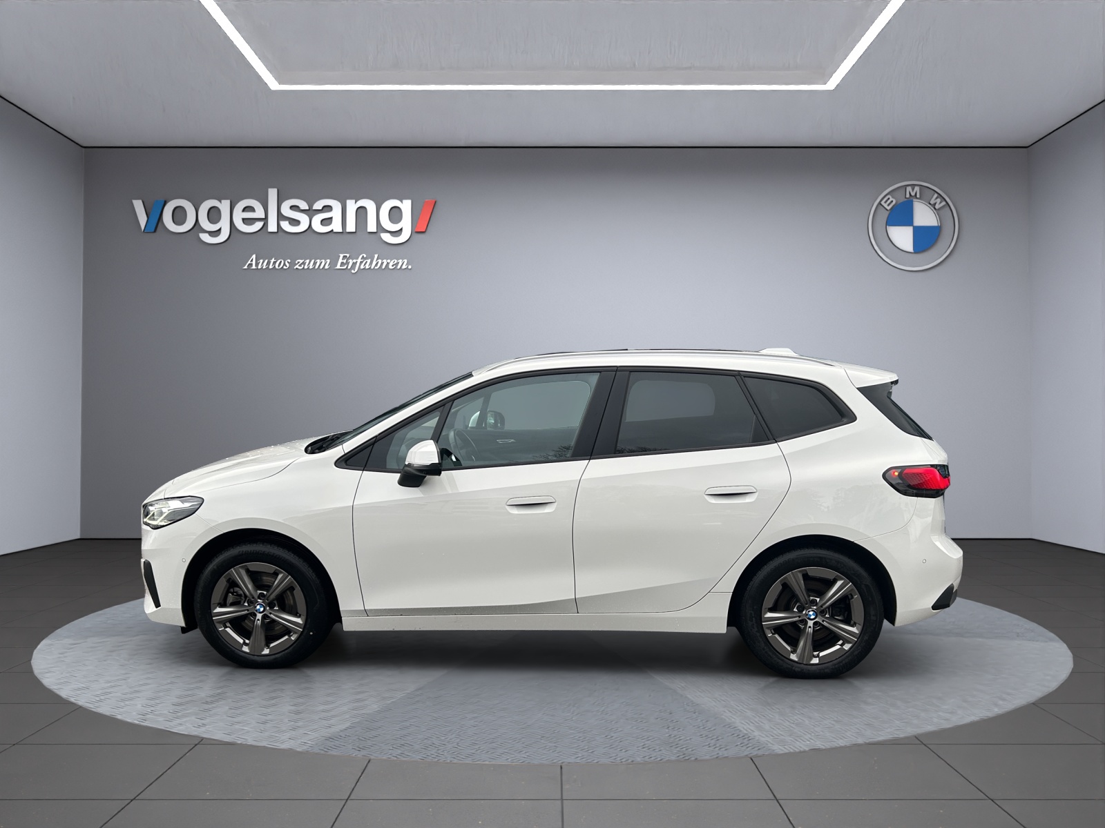 BMW 223d Active Tourer xDrive DKG-image-0