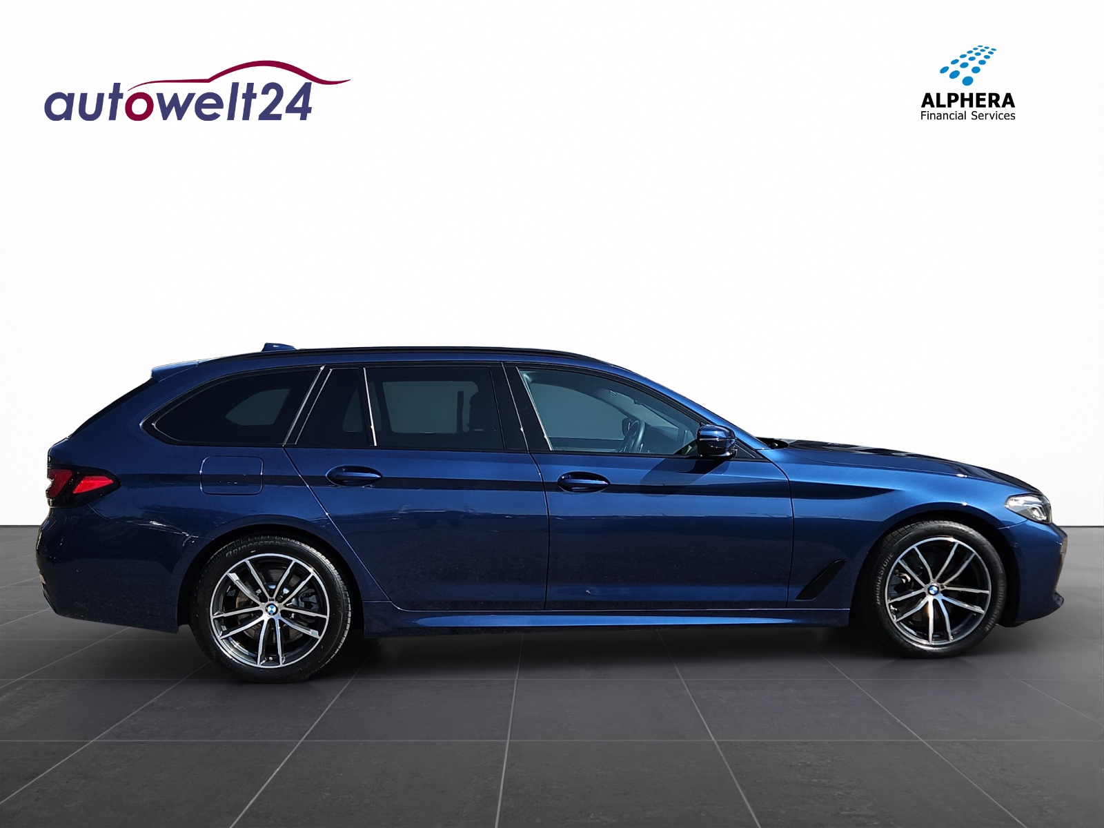 BMW 520d xDrive 48V Touring M Sport Steptronic-image-3