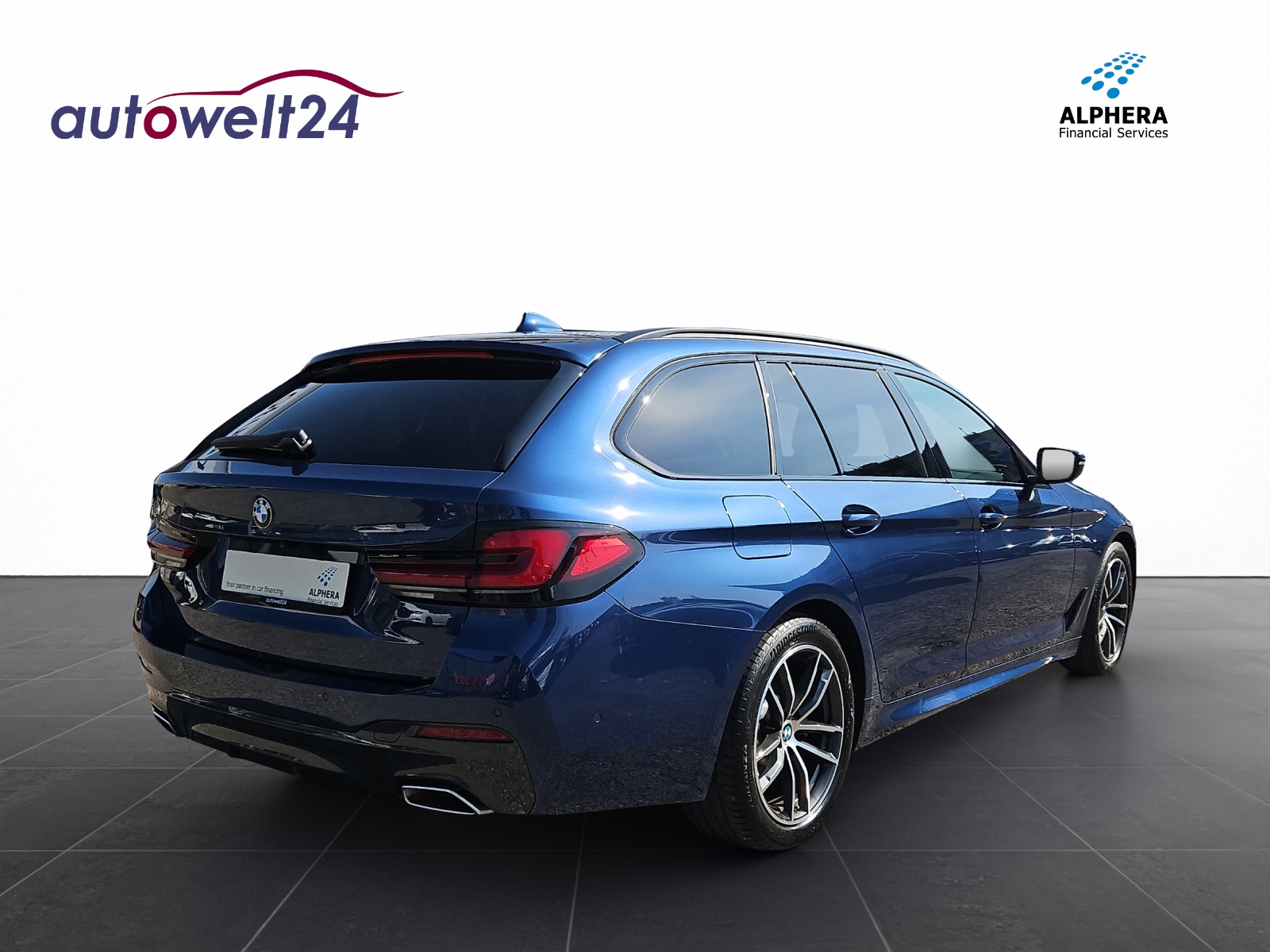 BMW 520d xDrive 48V Touring M Sport Steptronic-image-4