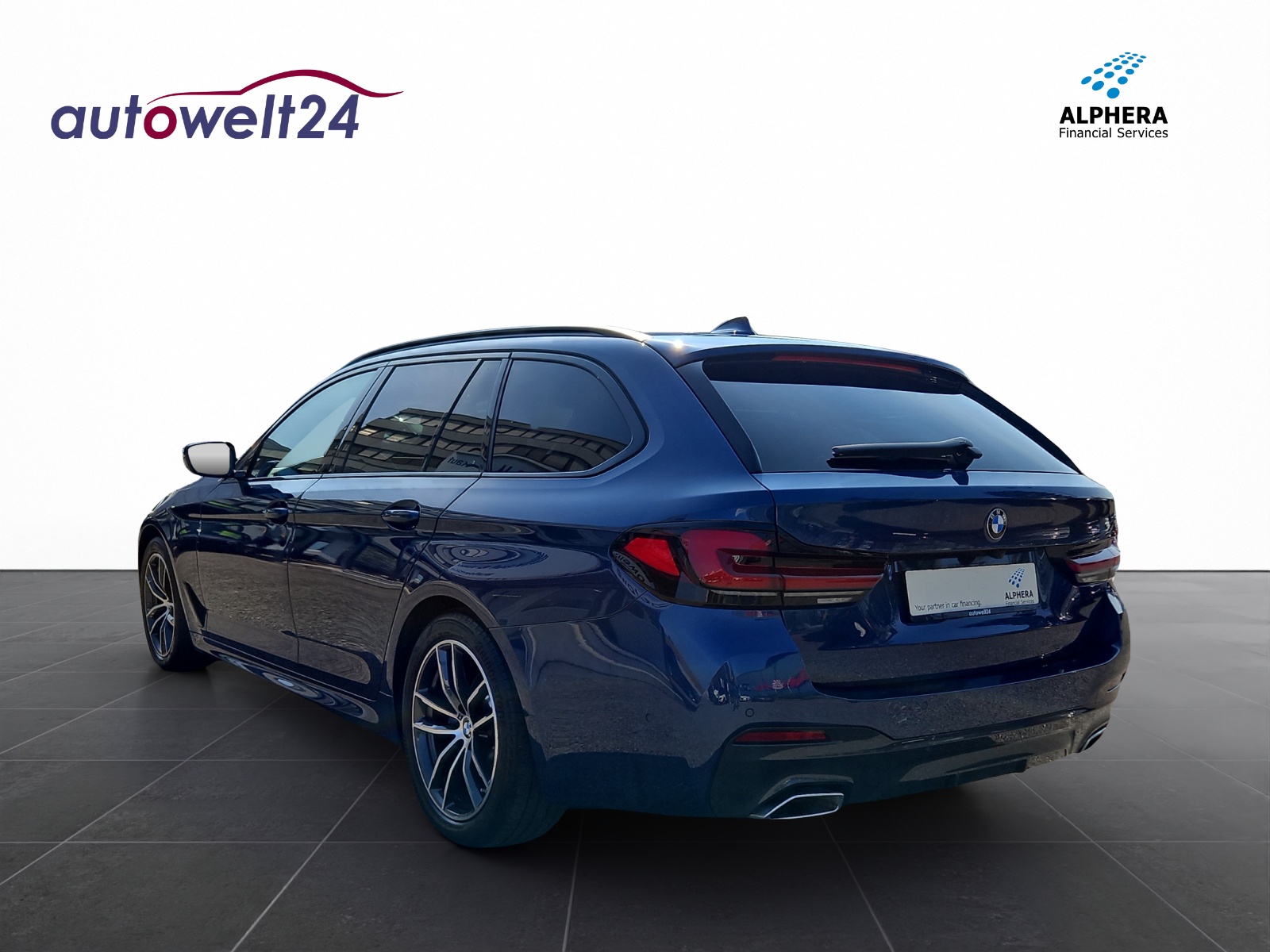 BMW 520d xDrive 48V Touring M Sport Steptronic-image-6