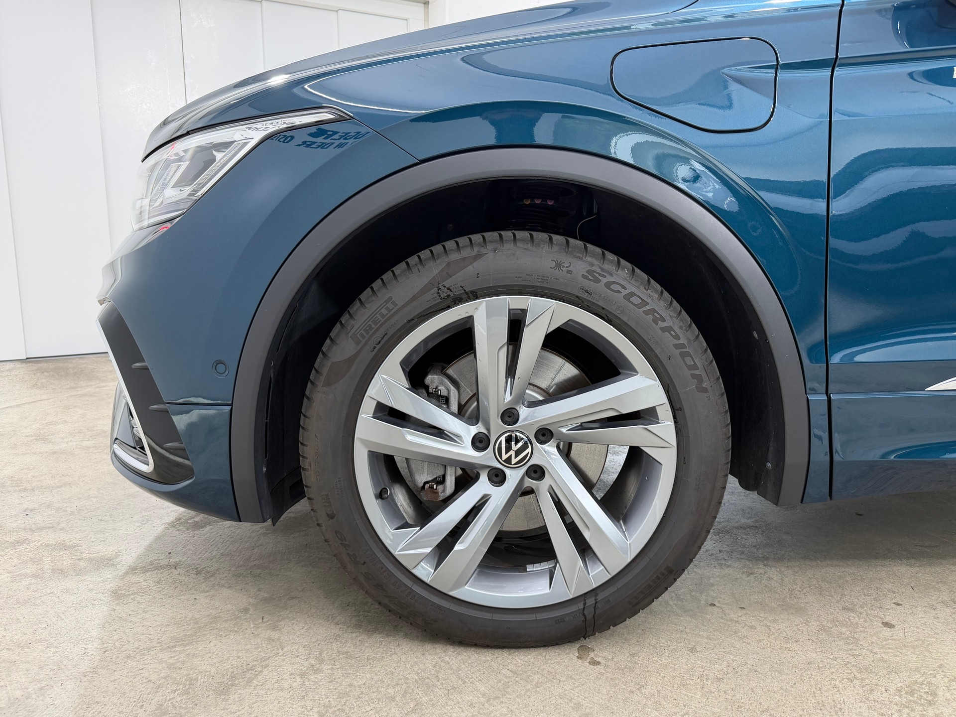 VOLVO Tiguan 1.4 TSI PHEV R-Line DSG-image-7