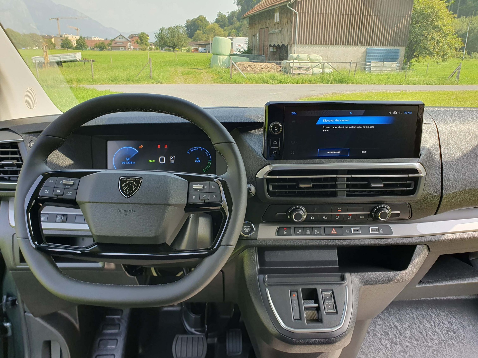 PEUGEOT e-Traveller Standard 75 kWh Business-image-14