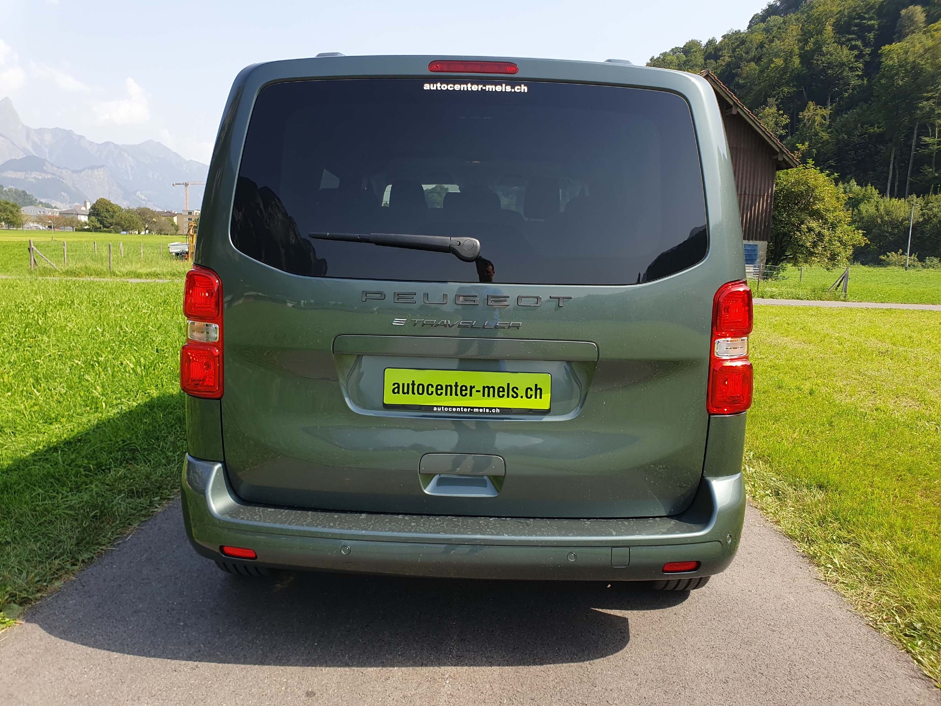 PEUGEOT e-Traveller Standard 75 kWh Business-image-5