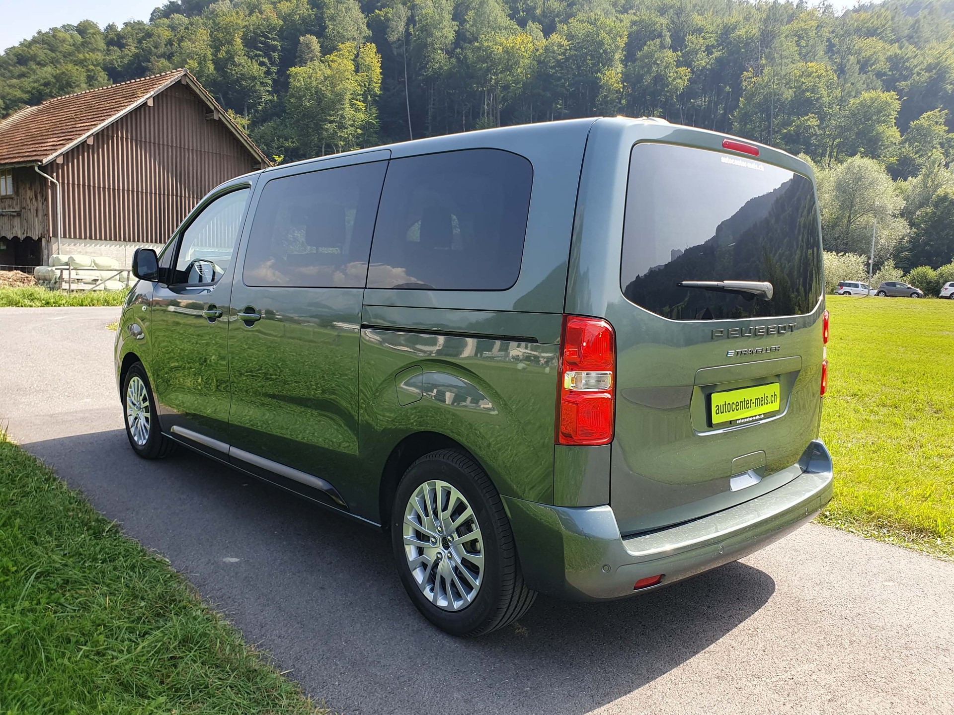 PEUGEOT e-Traveller Standard 75 kWh Business-image-4
