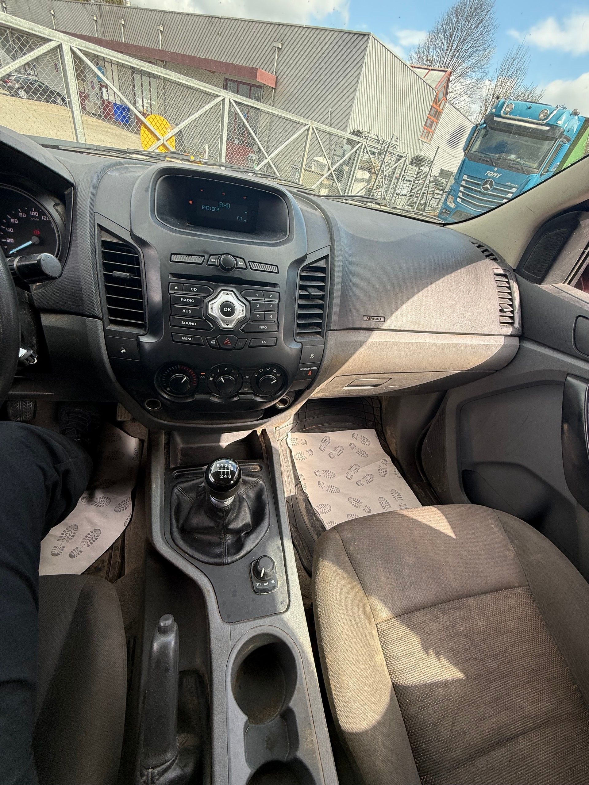 FORD Ranger XLT 2.2 TDCi 4x4-image-9