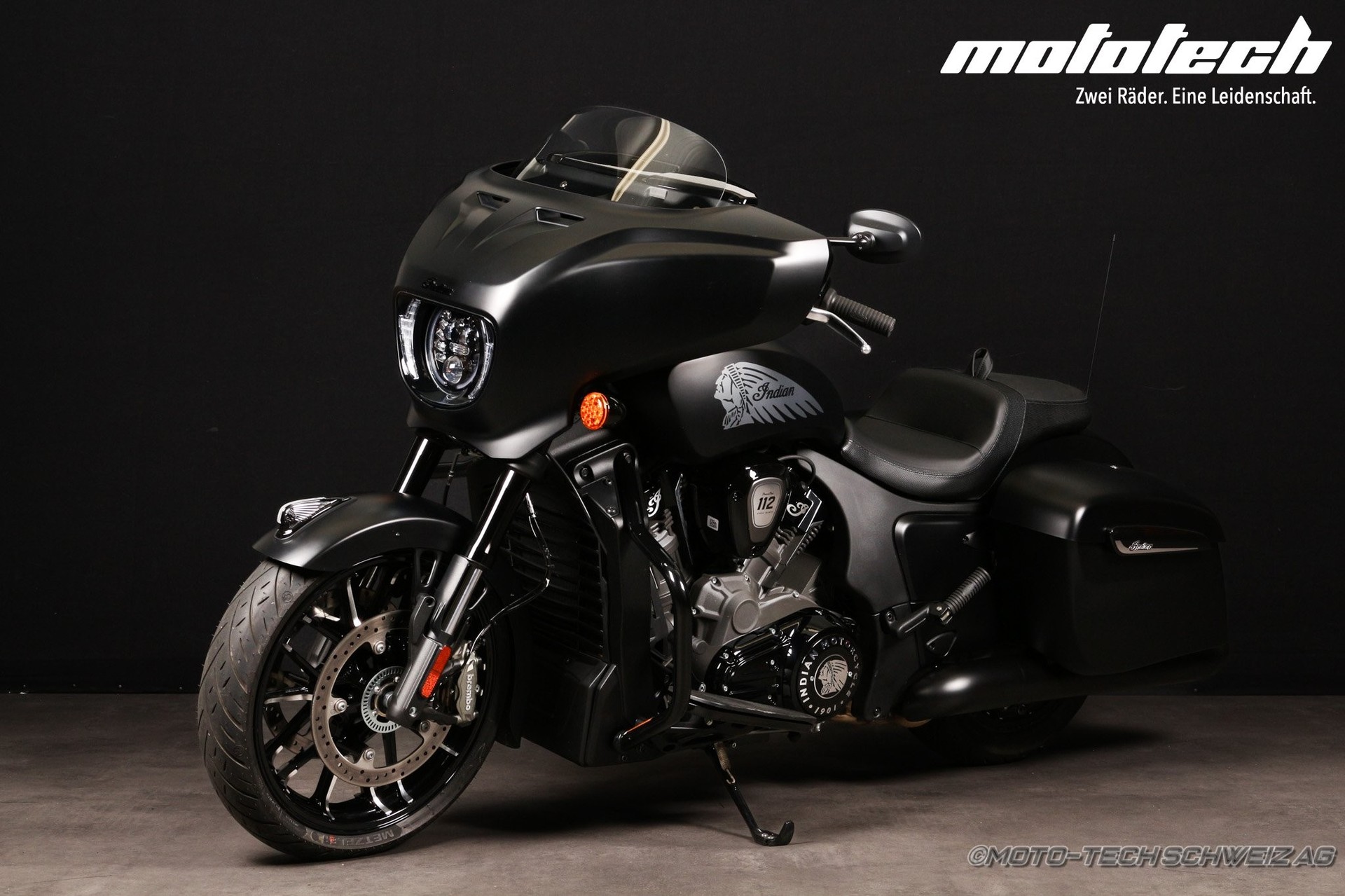 INDIAN Chieftain Power Plus Dark Horse-showroom-element-3