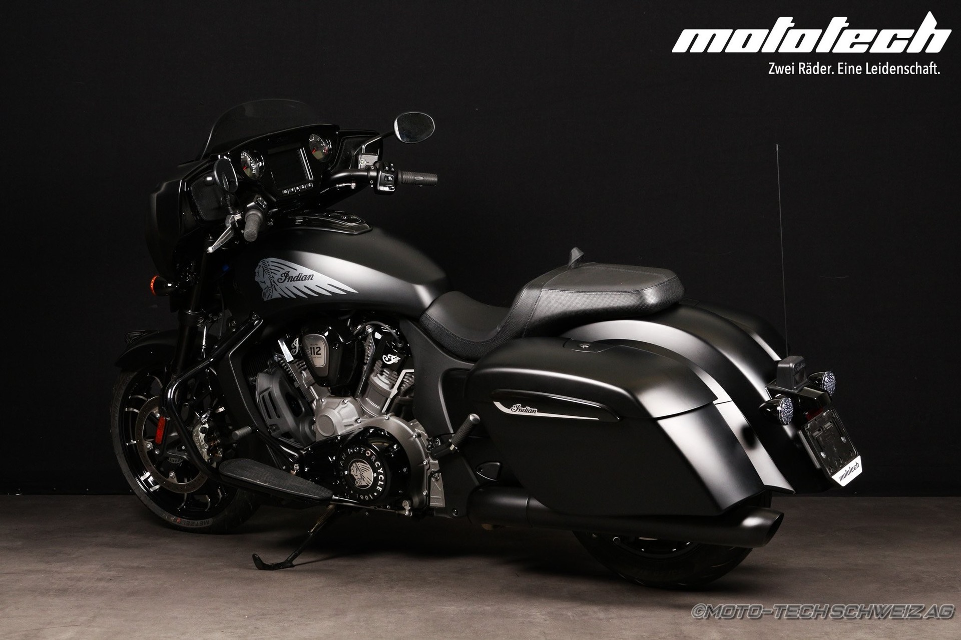 INDIAN Chieftain Power Plus Dark Horse-showroom-element-2