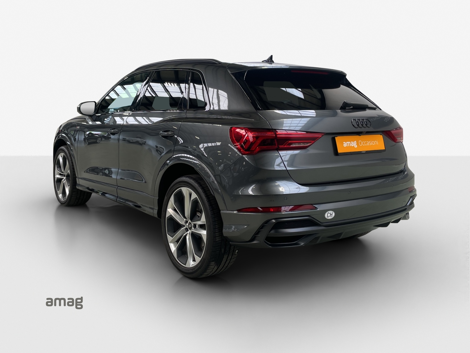 AUDI Q3 45 TFSI e S line Attraction S-tronic-image-3