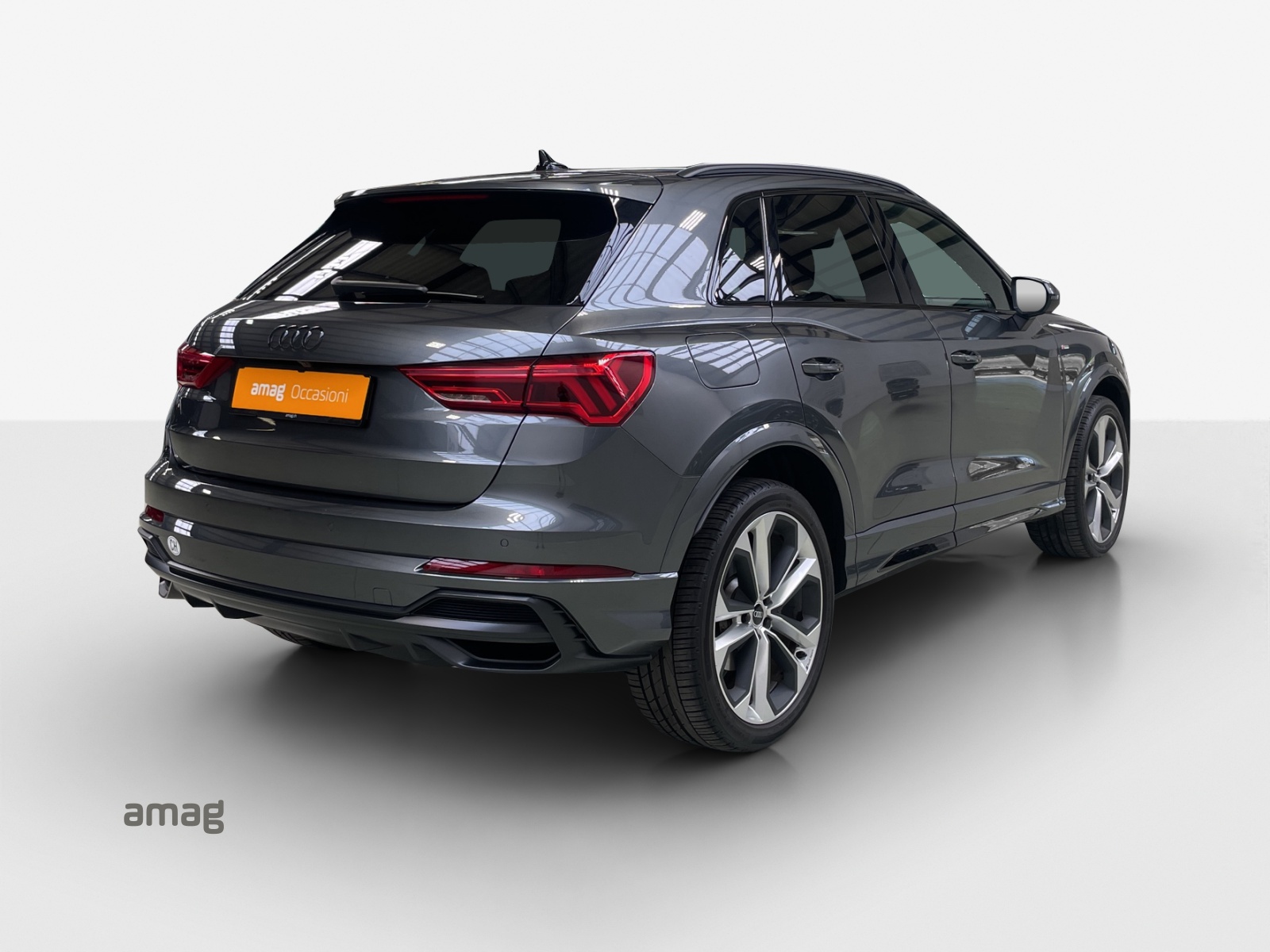 AUDI Q3 45 TFSI e S line Attraction S-tronic-image-5