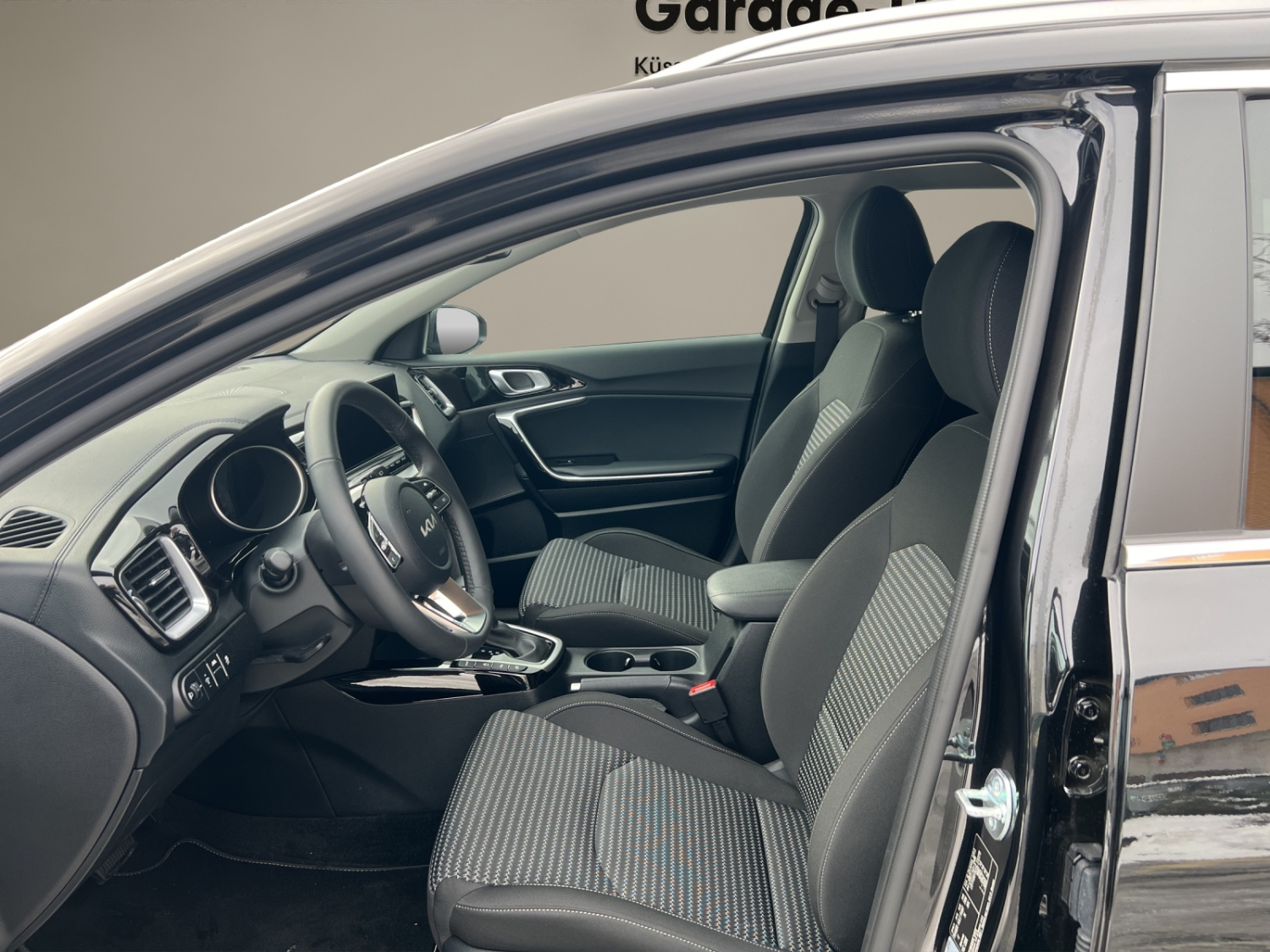 KIA Ceed SW 1.5 T-GDi Power-image-8