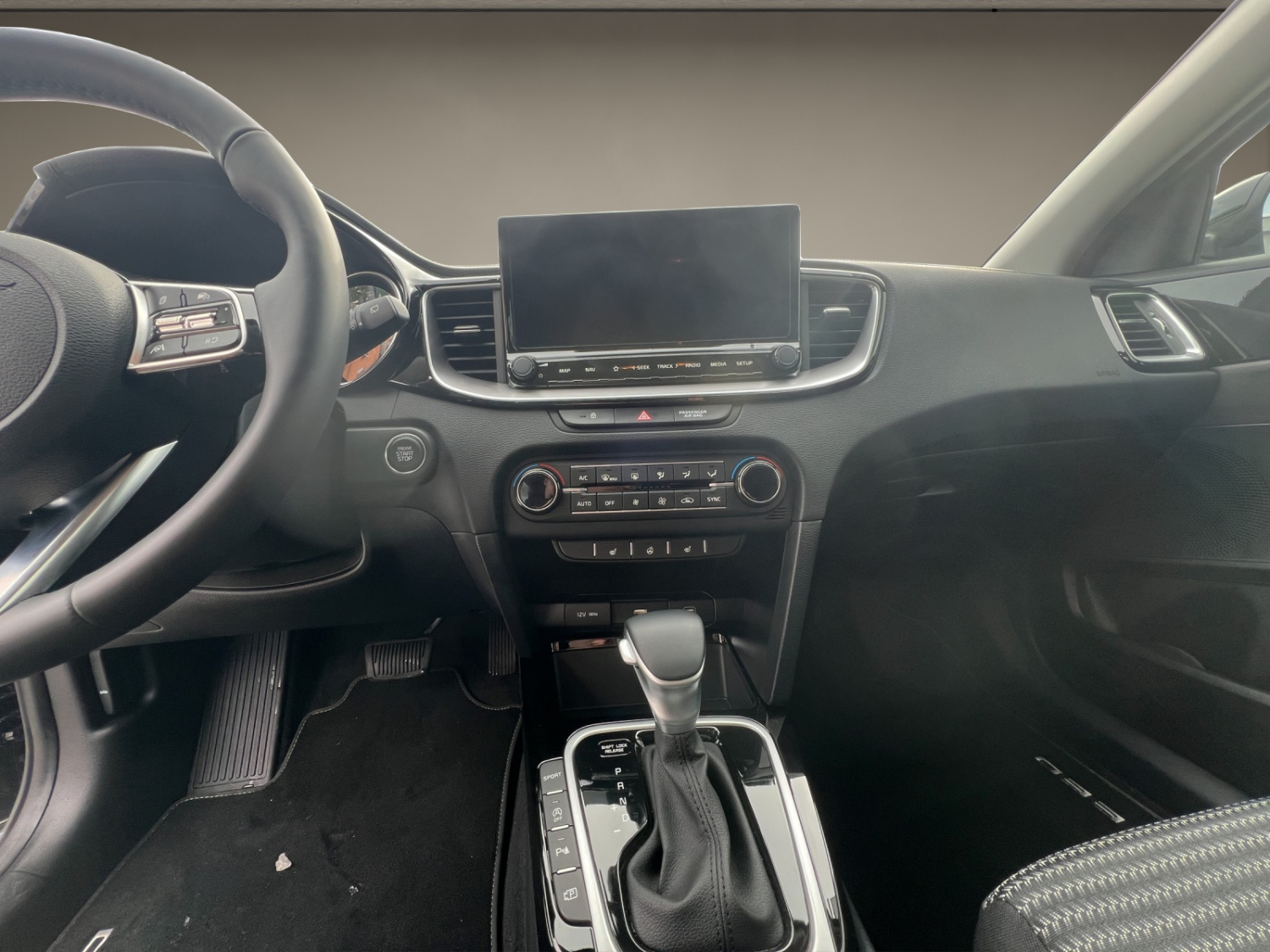 KIA Ceed SW 1.5 T-GDi Power-image-10
