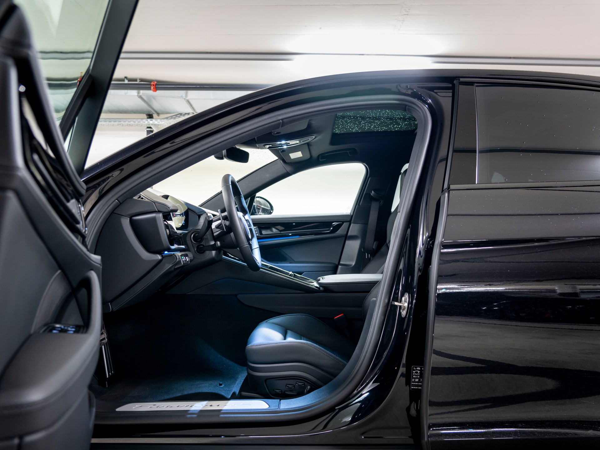 PORSCHE Panamera 4S E-Hybrid PDK-image-10
