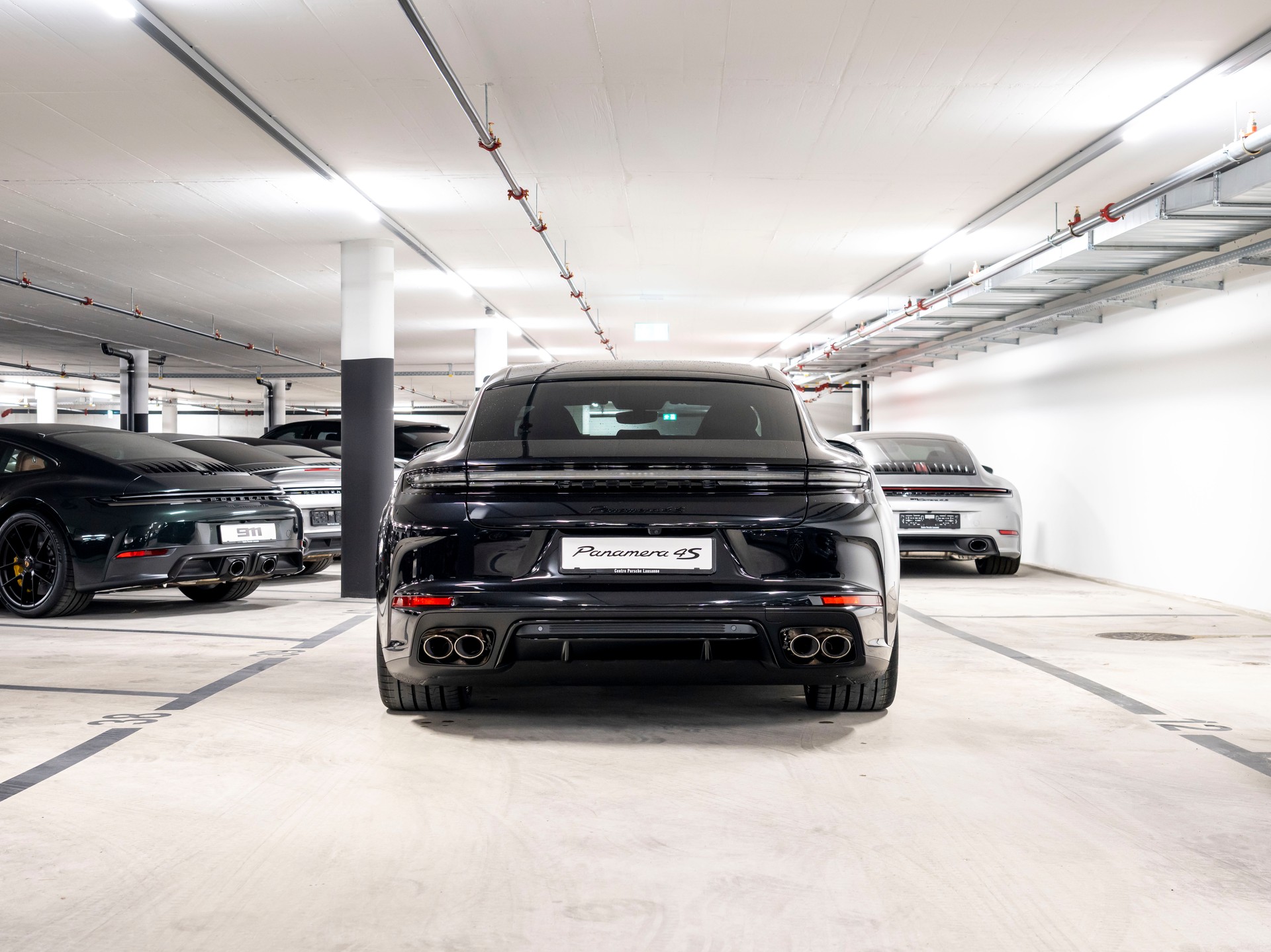 PORSCHE Panamera 4S E-Hybrid PDK-image-4