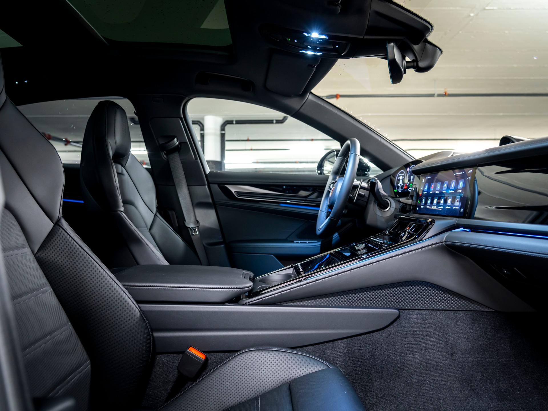 PORSCHE Panamera 4S E-Hybrid PDK-image-17