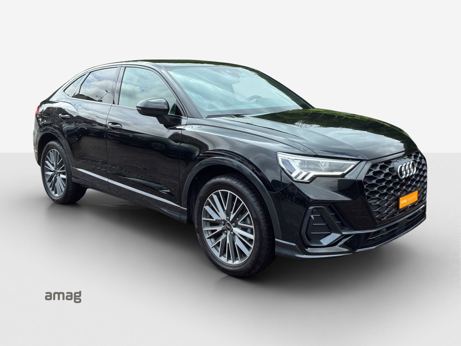 AUDI Q3 Sportback 35 TFSI Attraction S-tronic-image-5