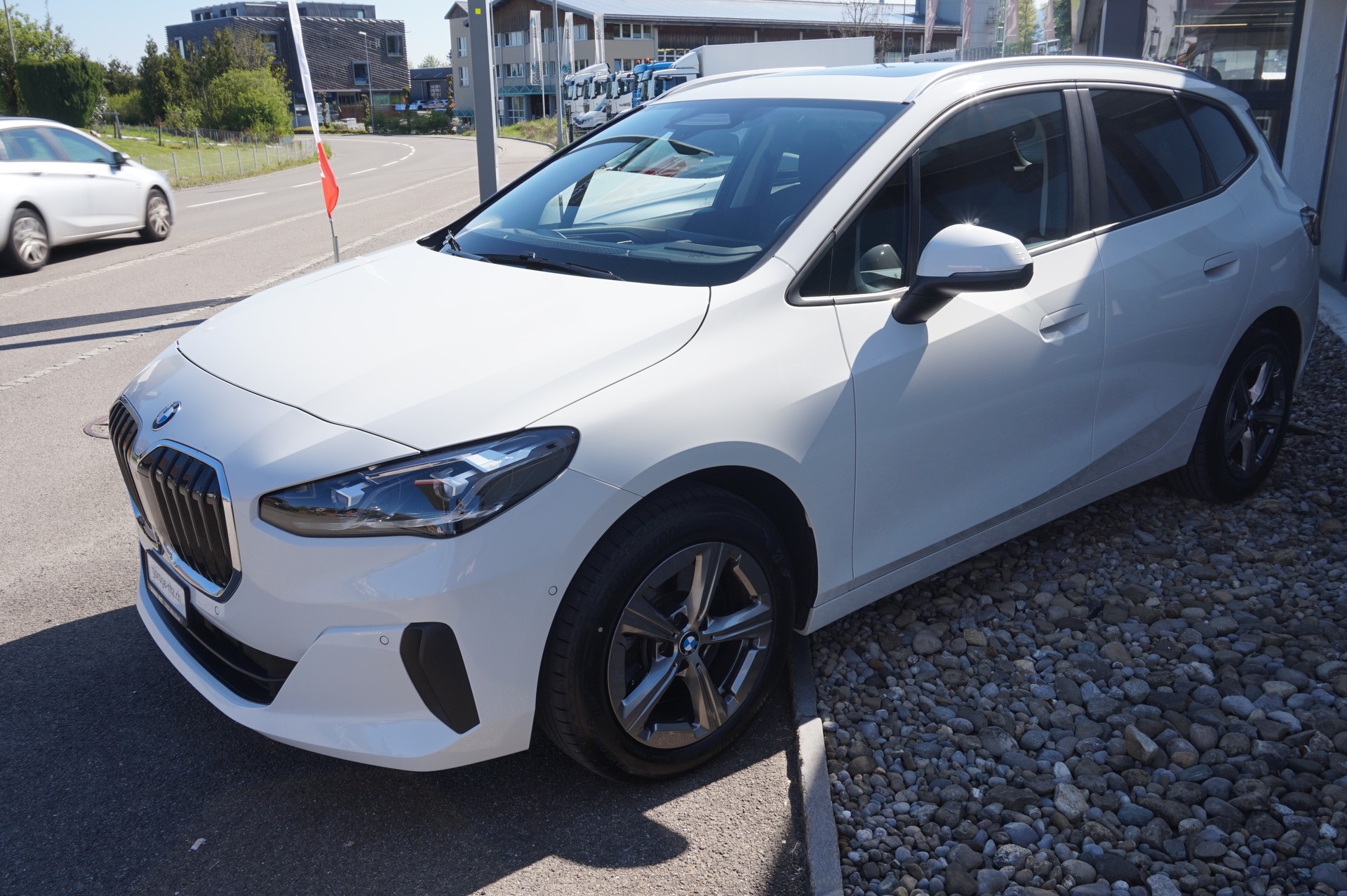 BMW 223d Active Tourer xDrive DKG-image-2