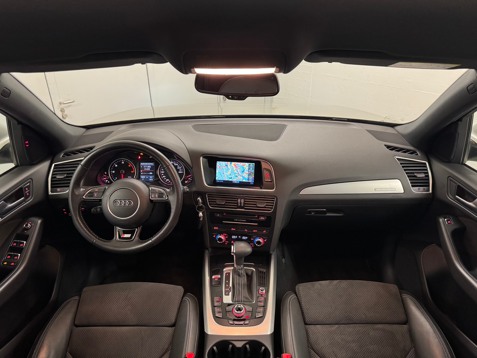 AUDI Q5 2.0 TDI quattro S-tronic-image-6