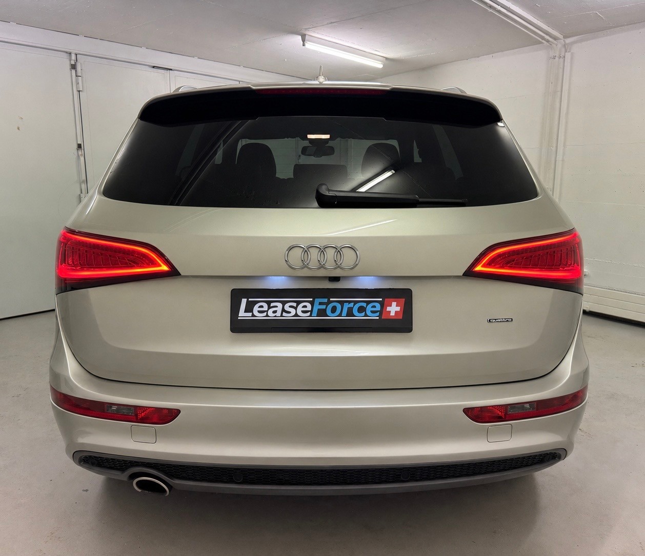 AUDI Q5 2.0 TDI quattro S-tronic-image-3