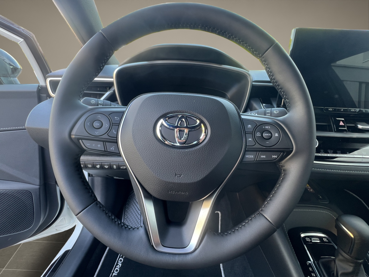 TOYOTA Corolla Touring Sports 2.0 HSD Swiss Edition-image-15