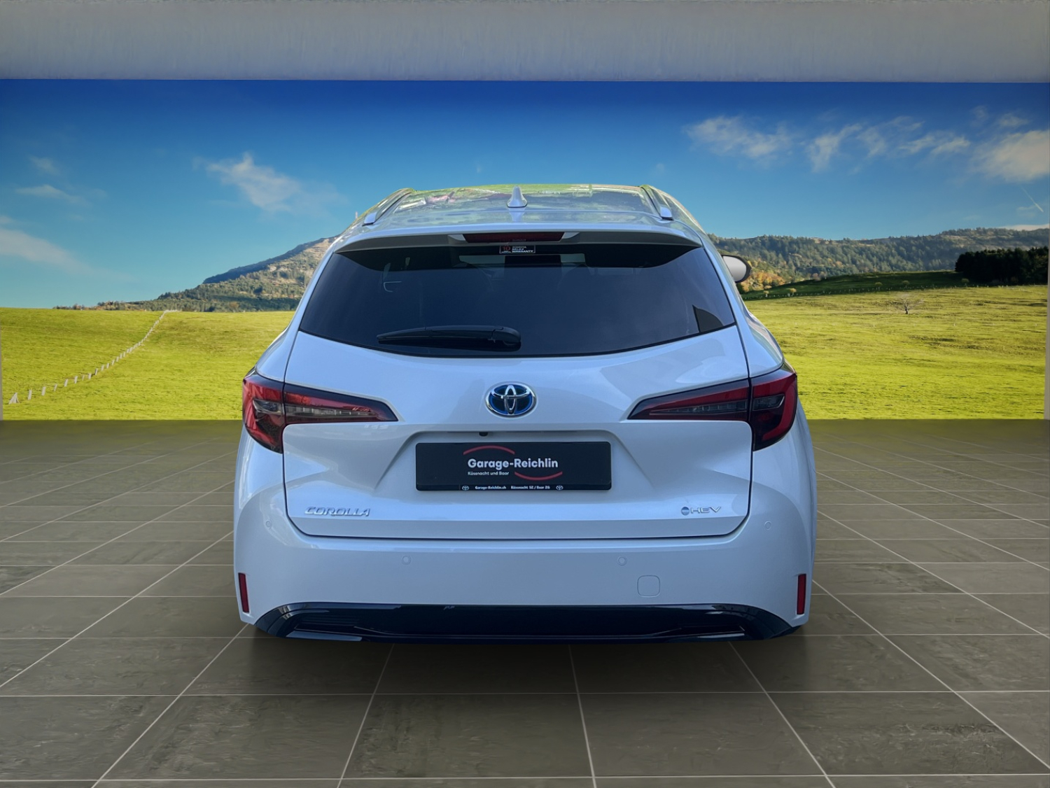 TOYOTA Corolla Touring Sports 2.0 HSD Swiss Edition-showroom-element-3