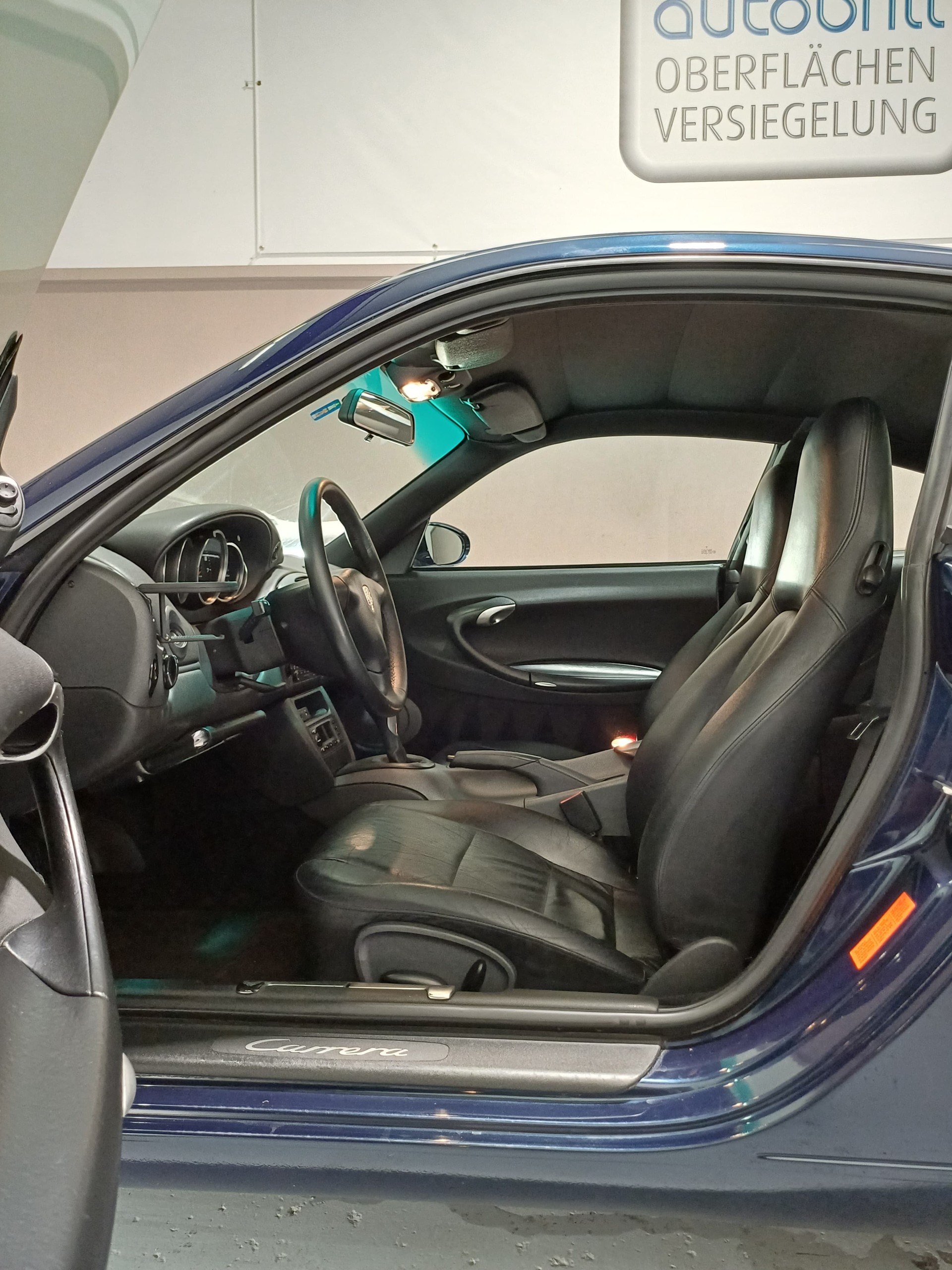 PORSCHE 3.4 Carrera-image-5