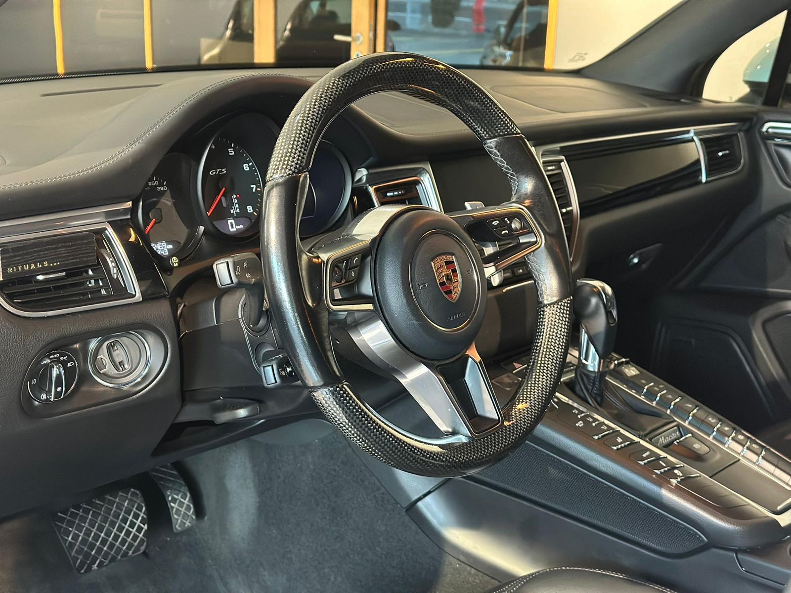 PORSCHE Macan GTS PDK-image-2