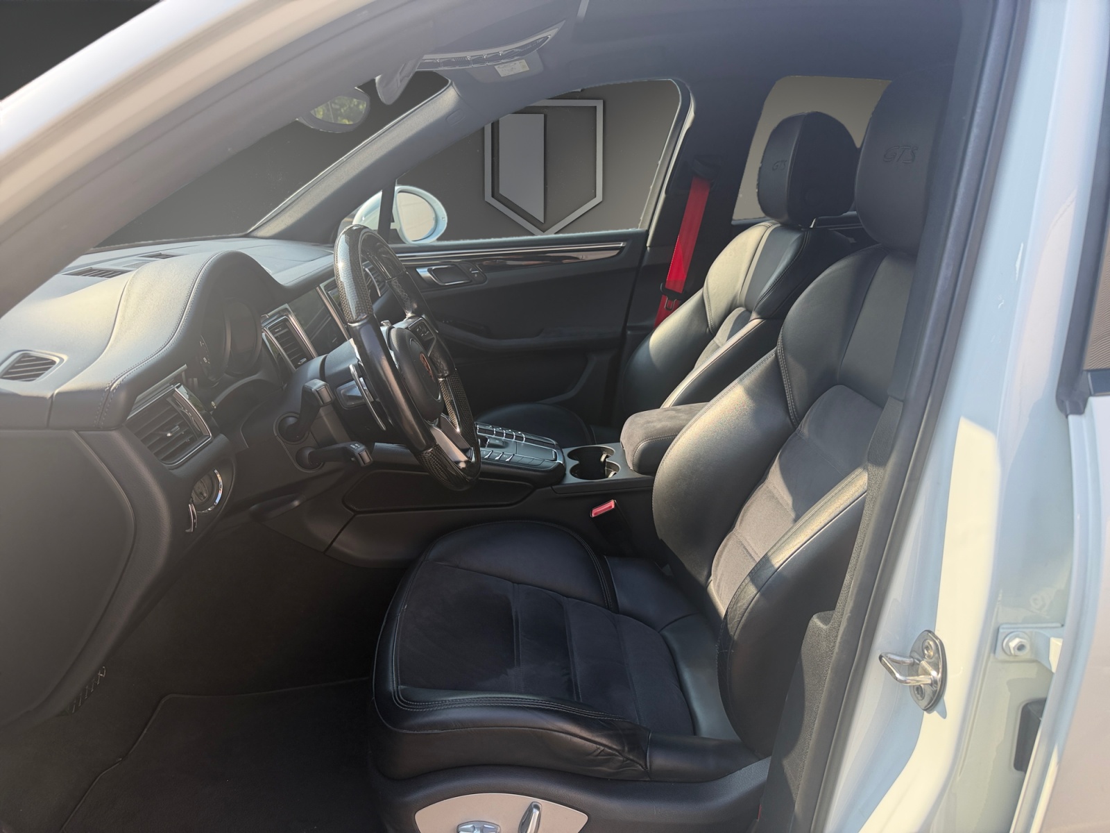 PORSCHE Macan GTS PDK-image-12