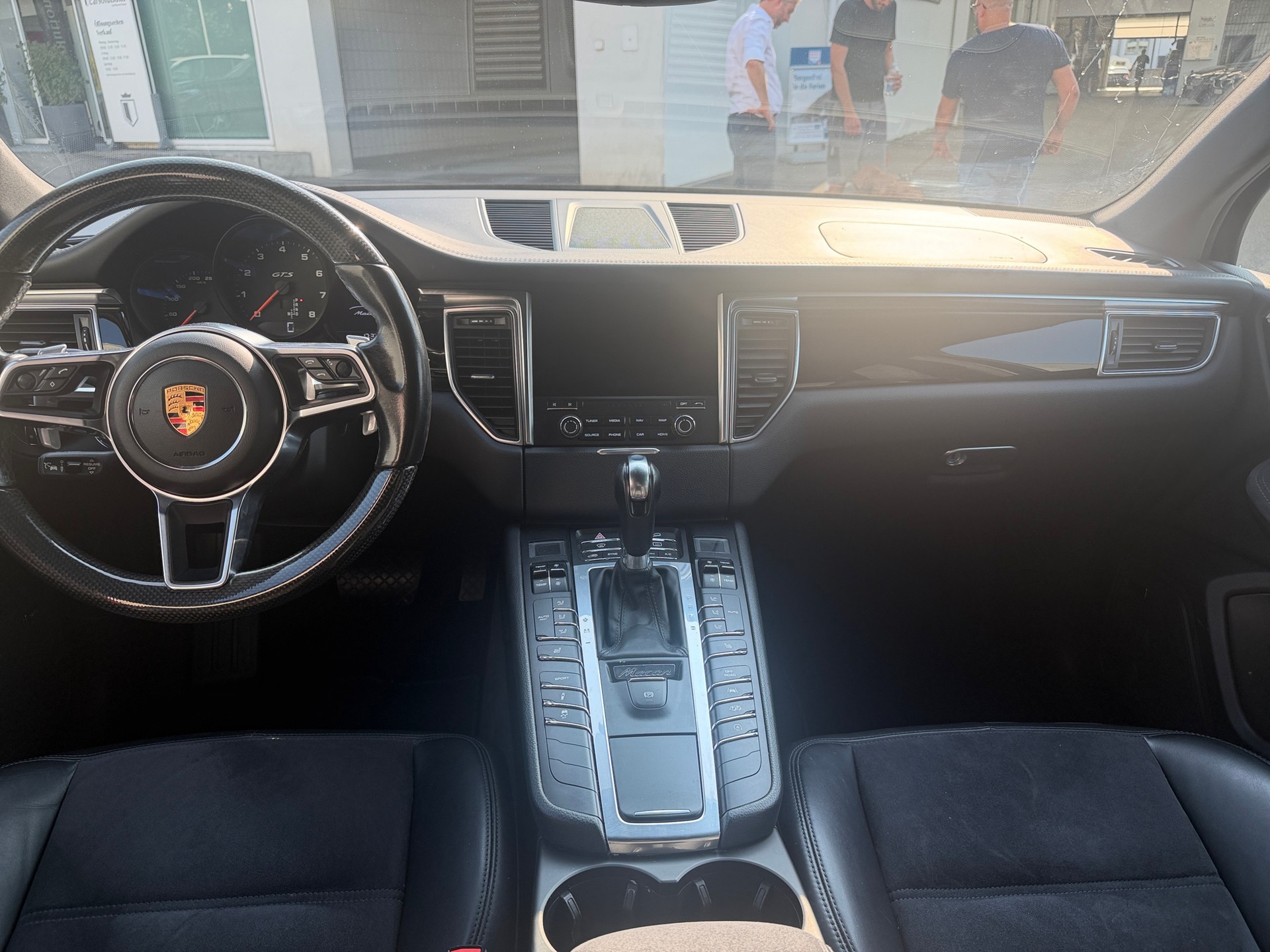 PORSCHE Macan GTS PDK-image-16